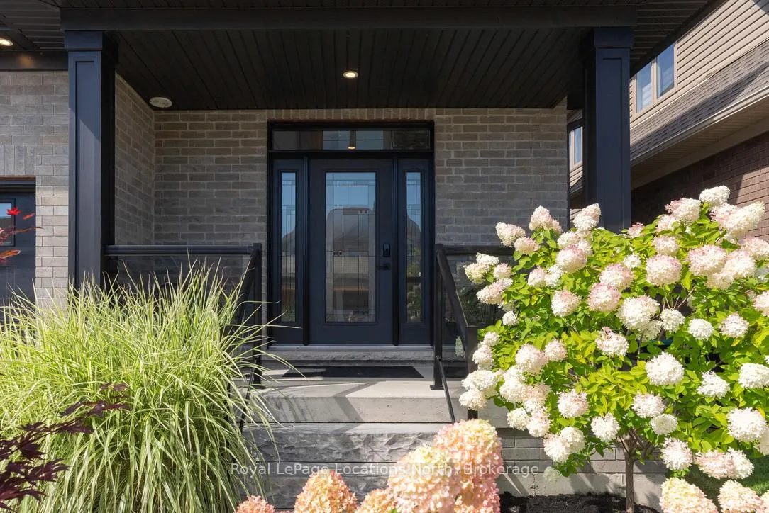 Photo 4 of 90 McLean Avenue, Collingwood — HOMEH