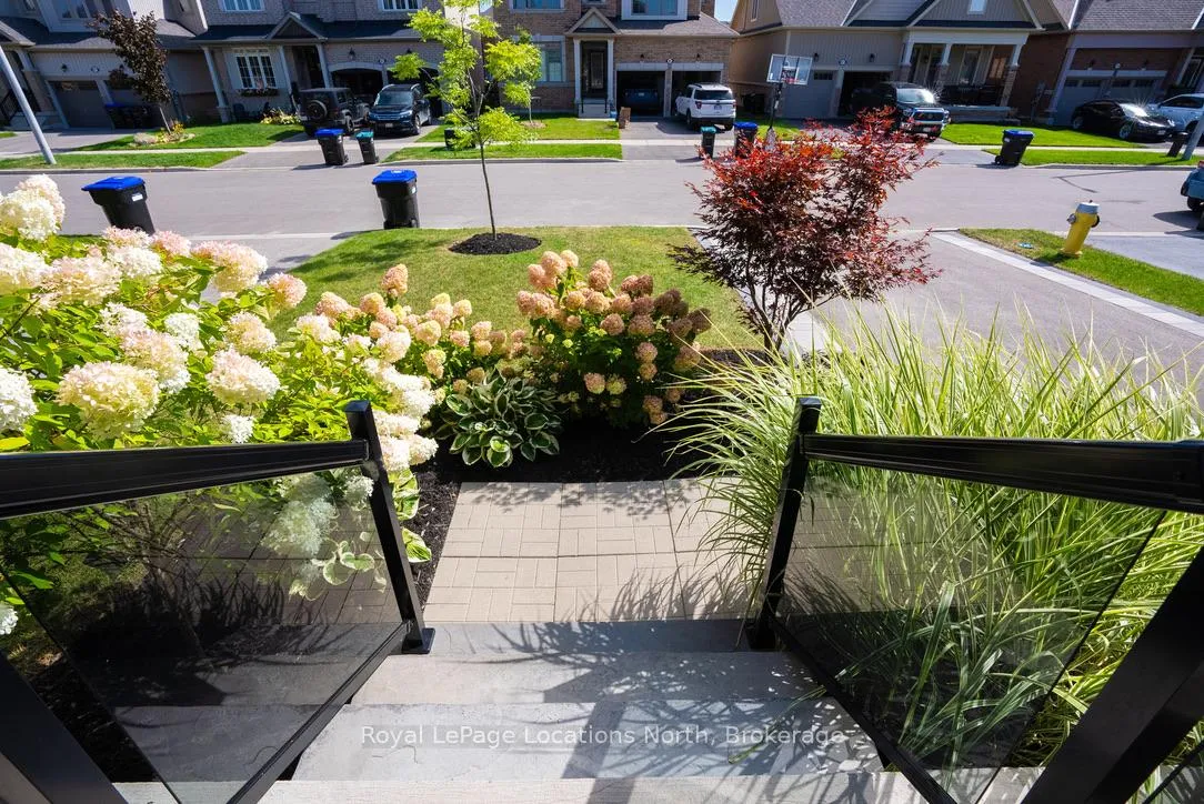 Photo 5 of 90 McLean Avenue, Collingwood — HOMEH