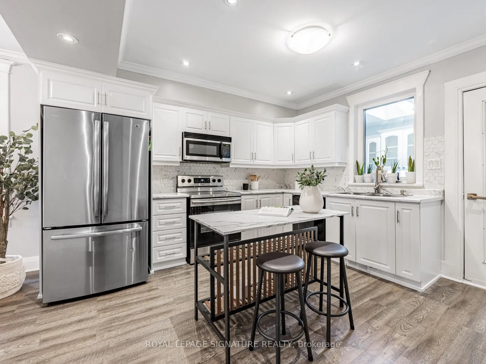 Photo 14 of 88 Cloverlawn Avenue, Toronto, Oakwood Village — HOMEH