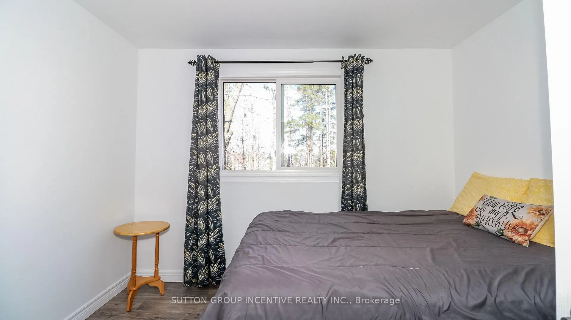 Photo 11 of 220 Letitia Street, Barrie, Letitia Heights — HOMEH
