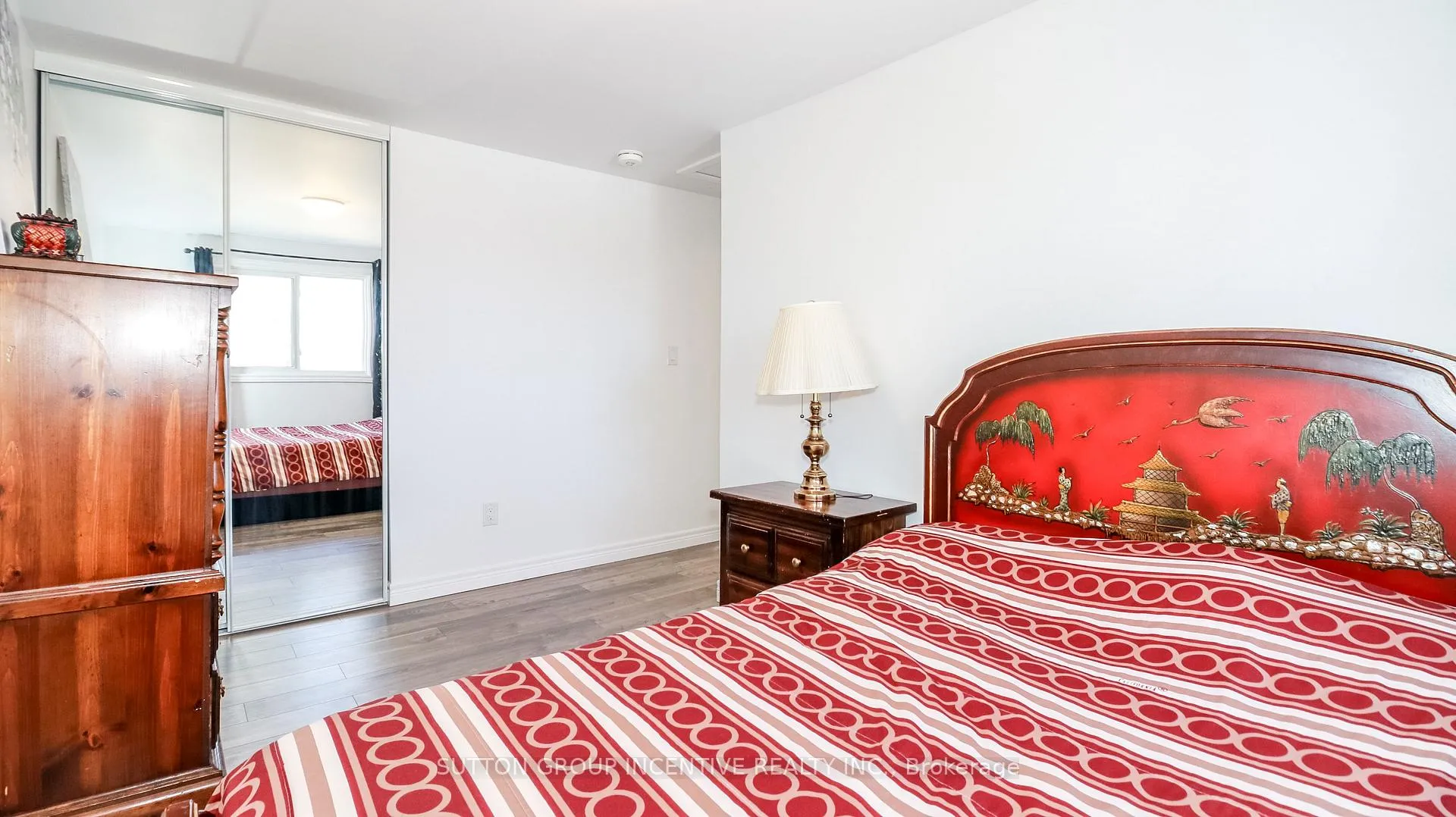 Photo 14 of 220 Letitia Street, Barrie, Letitia Heights — HOMEH