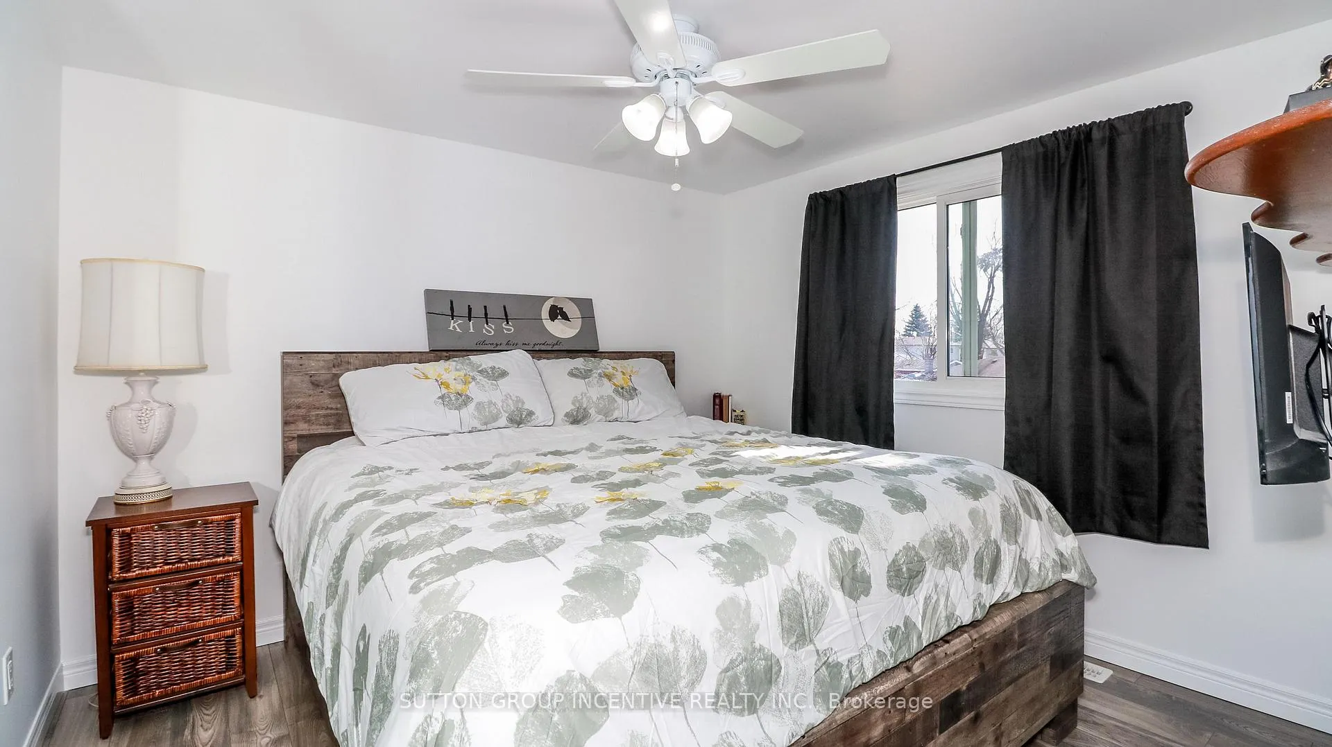 Photo 17 of 220 Letitia Street, Barrie, Letitia Heights — HOMEH