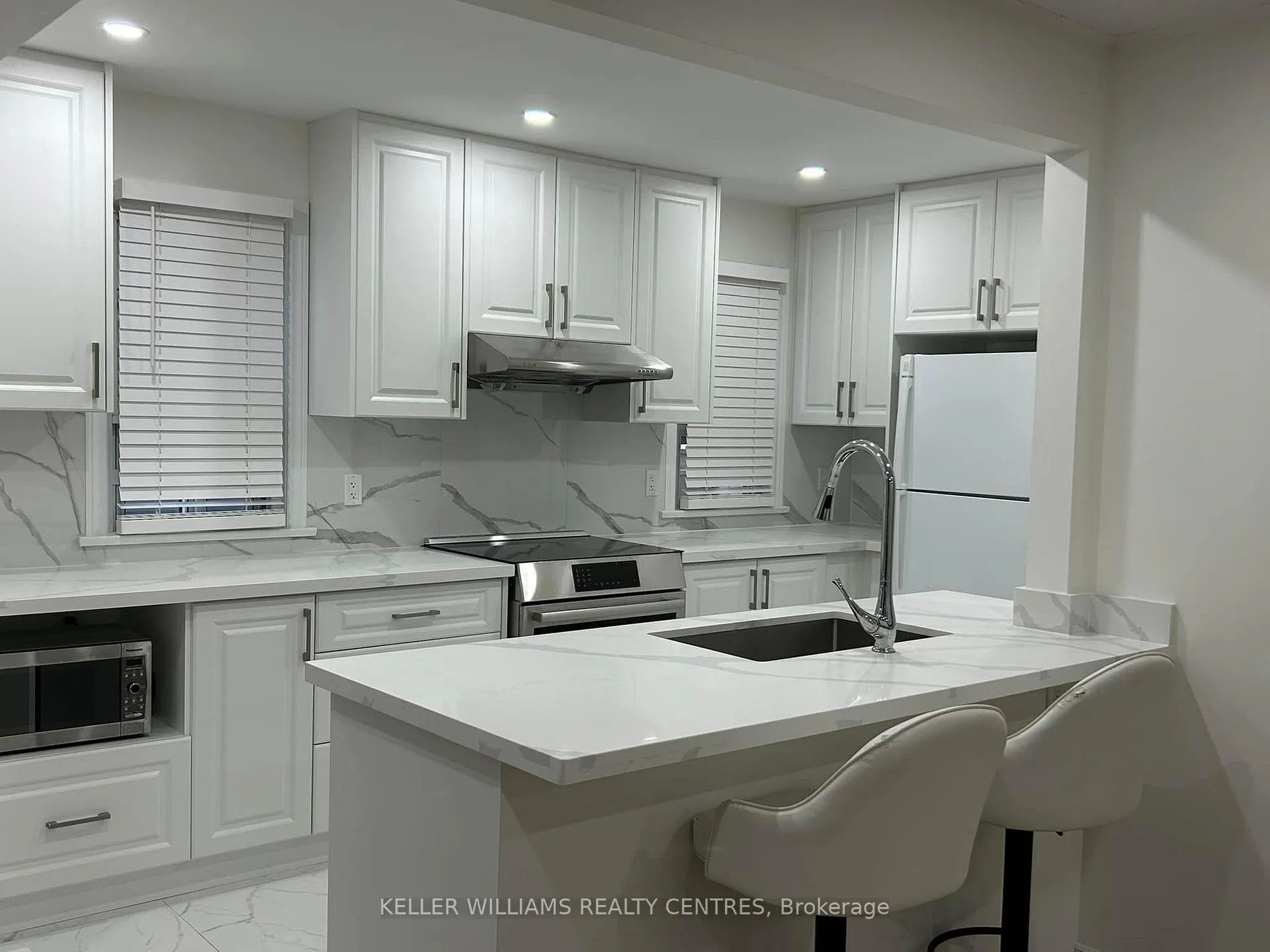 Photo 4 of 104 Gunn Street, Barrie, Wellington — HOMEH