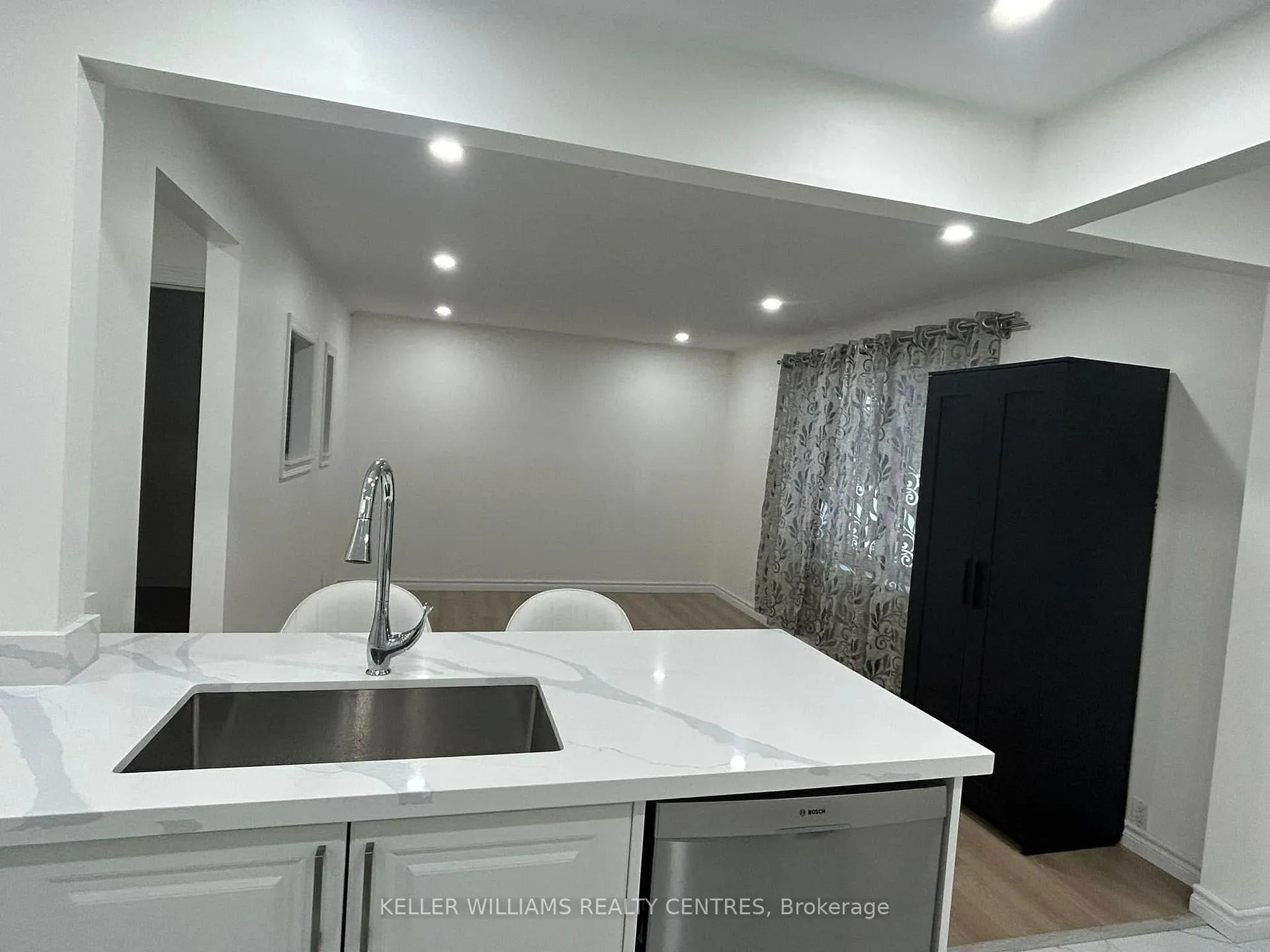 Photo 6 of 104 Gunn Street, Barrie, Wellington — HOMEH