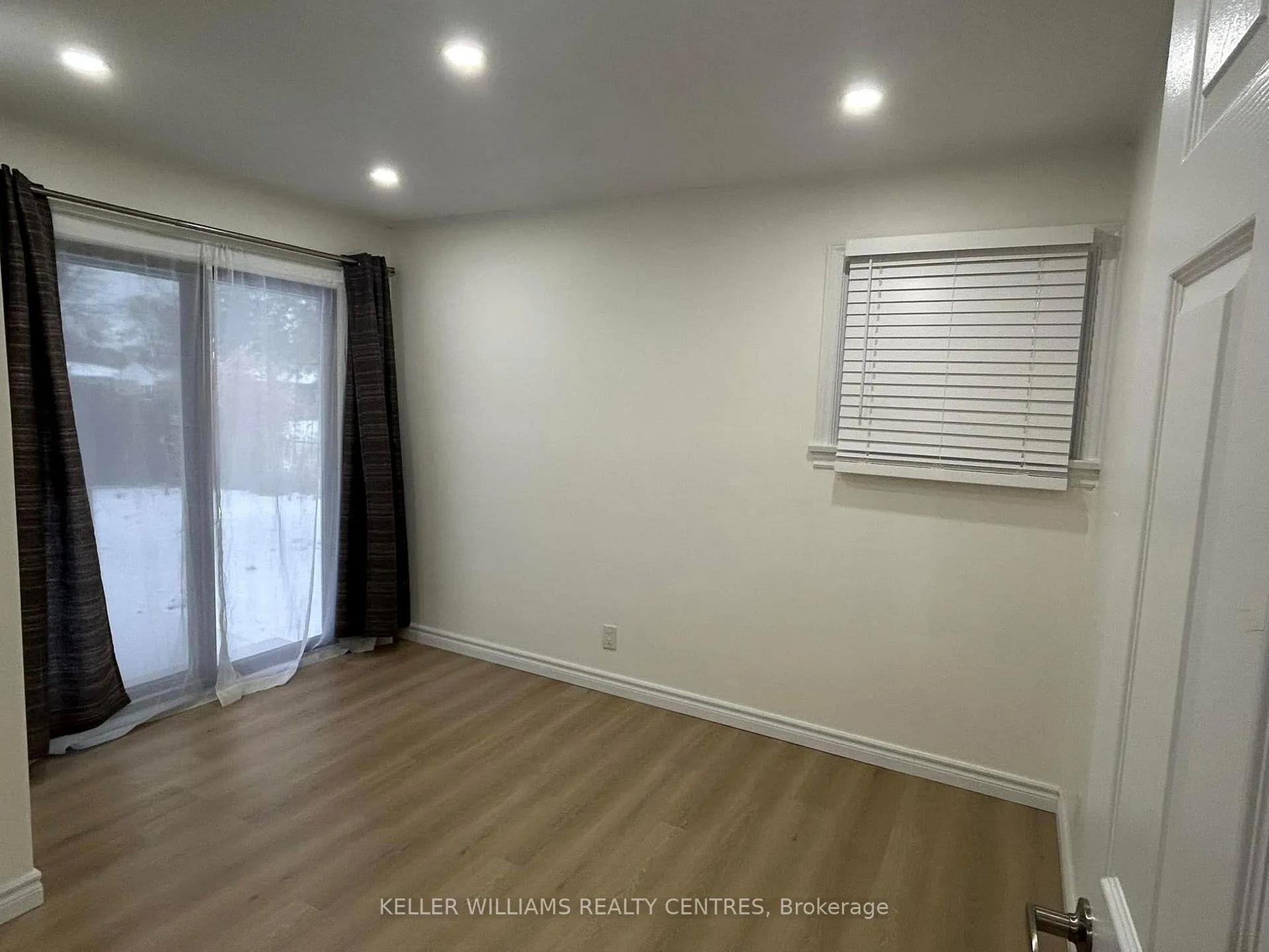 Photo 7 of 104 Gunn Street, Barrie, Wellington — HOMEH