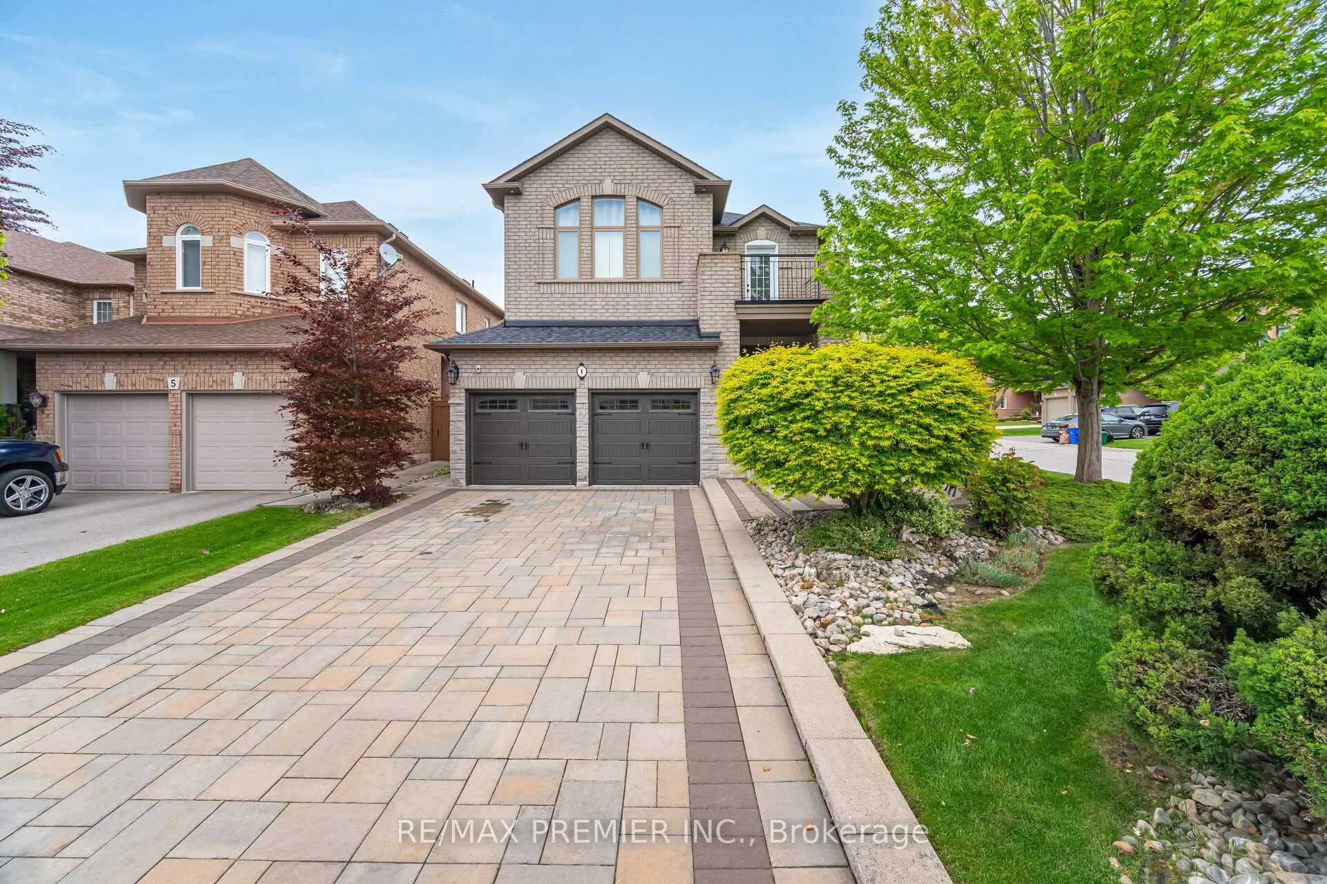 Photo 1 of 1 Crown Crescent, Vaughan, Sonoma Heights — HOMEH