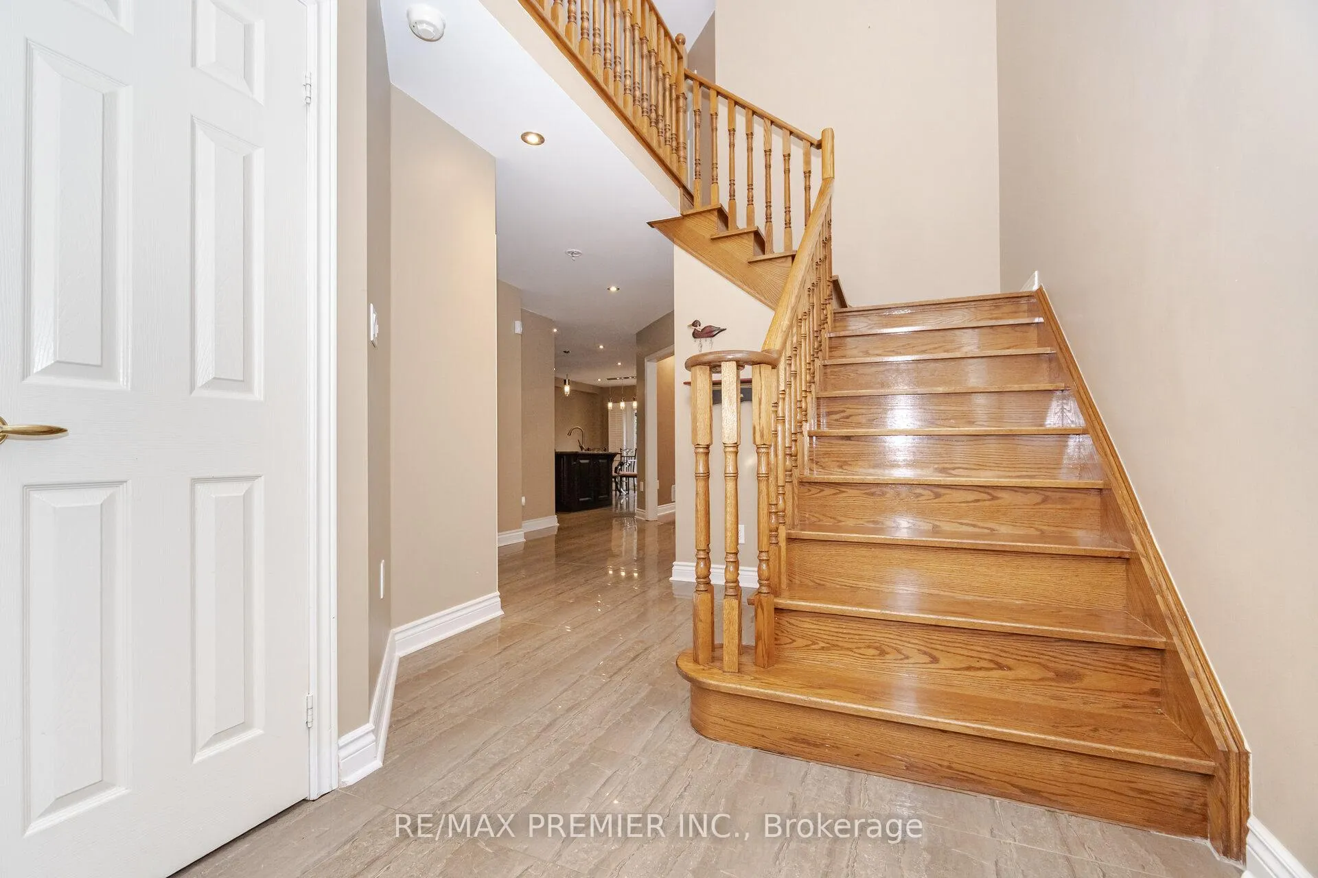 Photo 18 of 1 Crown Crescent, Vaughan, Sonoma Heights — HOMEH