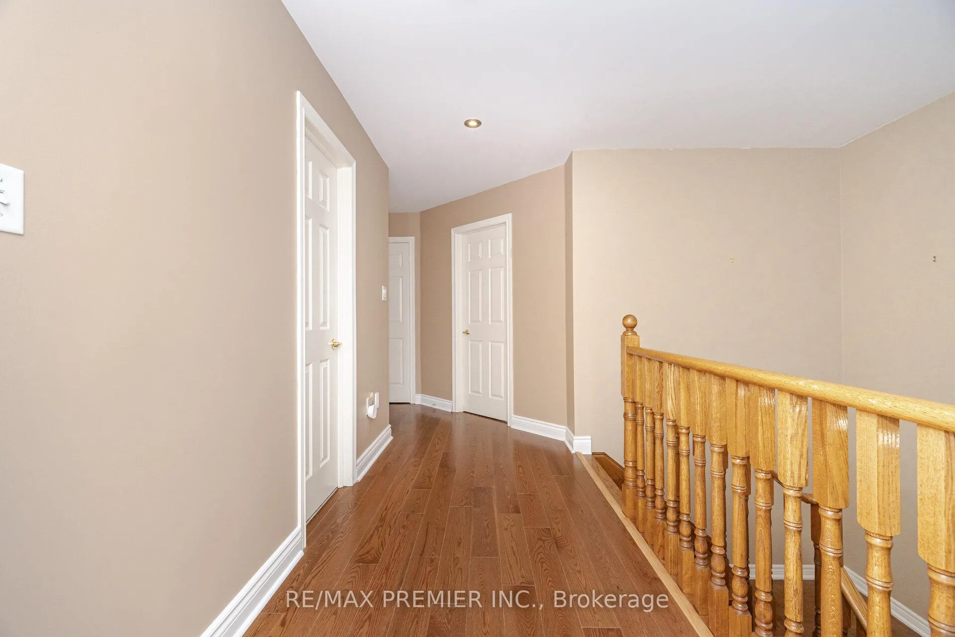 Photo 19 of 1 Crown Crescent, Vaughan, Sonoma Heights — HOMEH