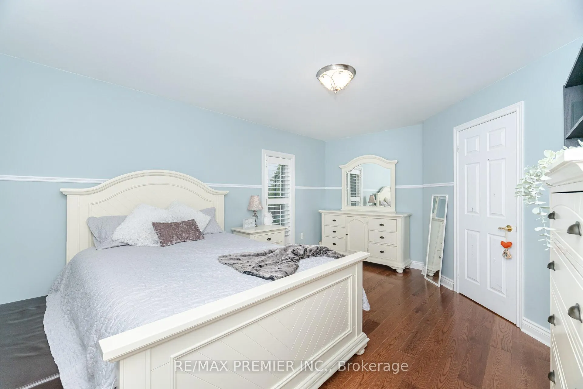Photo 26 of 1 Crown Crescent, Vaughan, Sonoma Heights — HOMEH