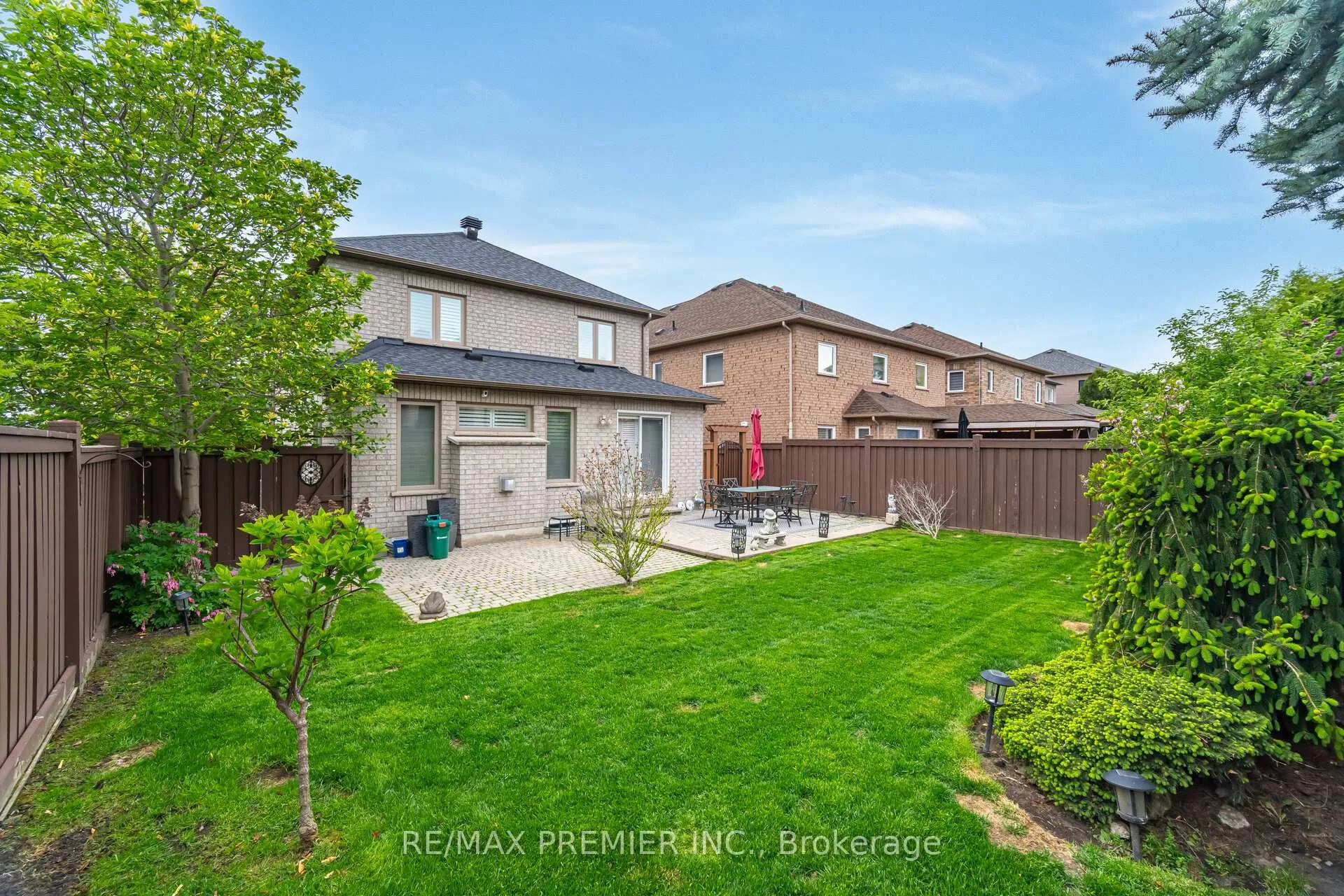 Photo 40 of 1 Crown Crescent, Vaughan, Sonoma Heights — HOMEH