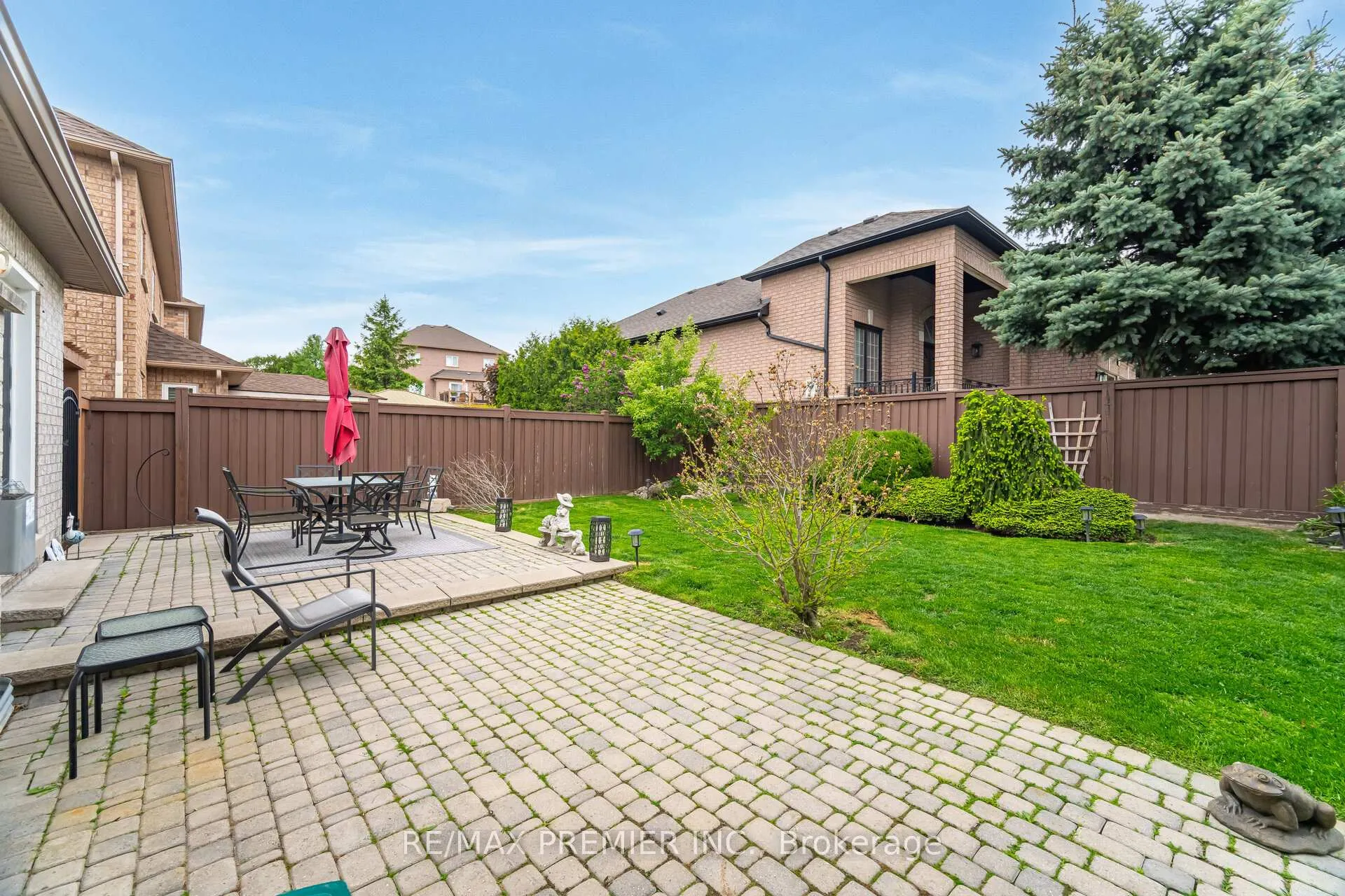 Photo 44 of 1 Crown Crescent, Vaughan, Sonoma Heights — HOMEH