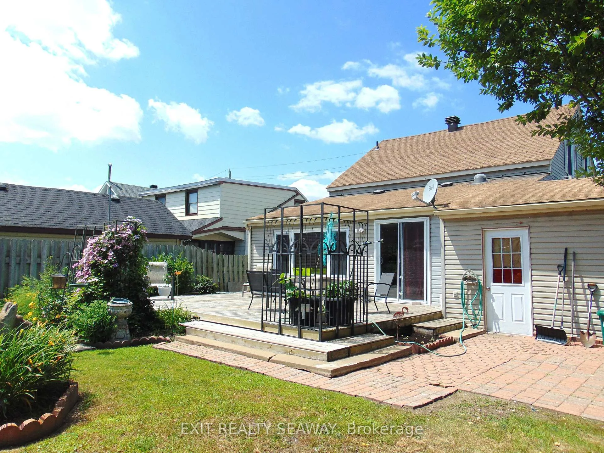 Photo 4 of 320 Seventh Street E, Cornwall — HOMEH