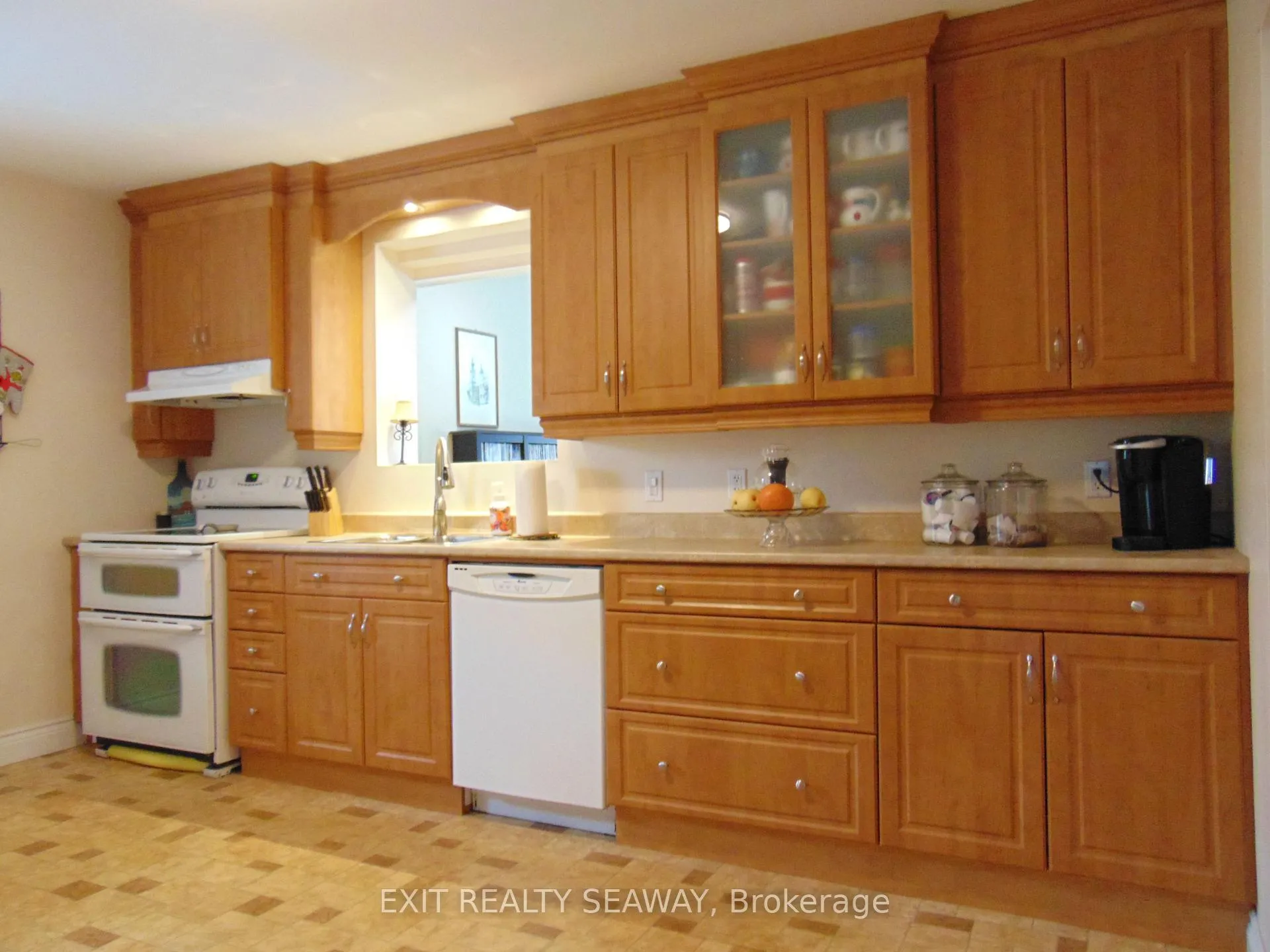 Photo 6 of 320 Seventh Street E, Cornwall — HOMEH