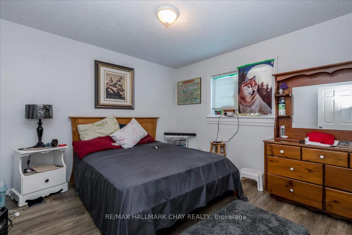 Photo 9 of 38 Garibaldi Drive, Barrie, Holly — HOMEH