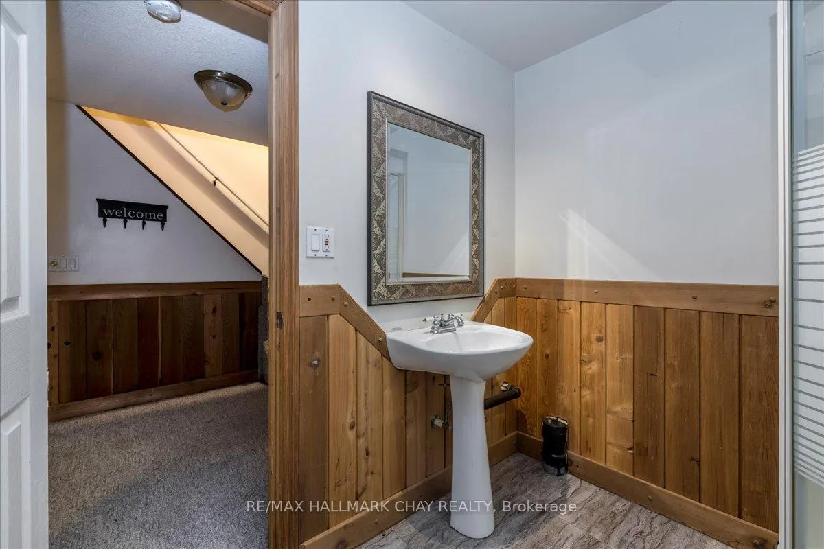 Photo 15 of 38 Garibaldi Drive, Barrie, Holly — HOMEH