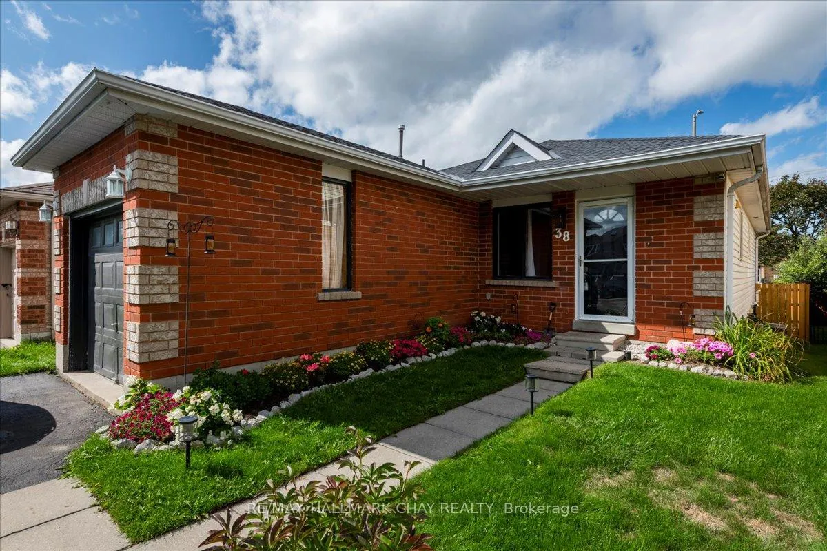 Photo 26 of 38 Garibaldi Drive, Barrie, Holly — HOMEH