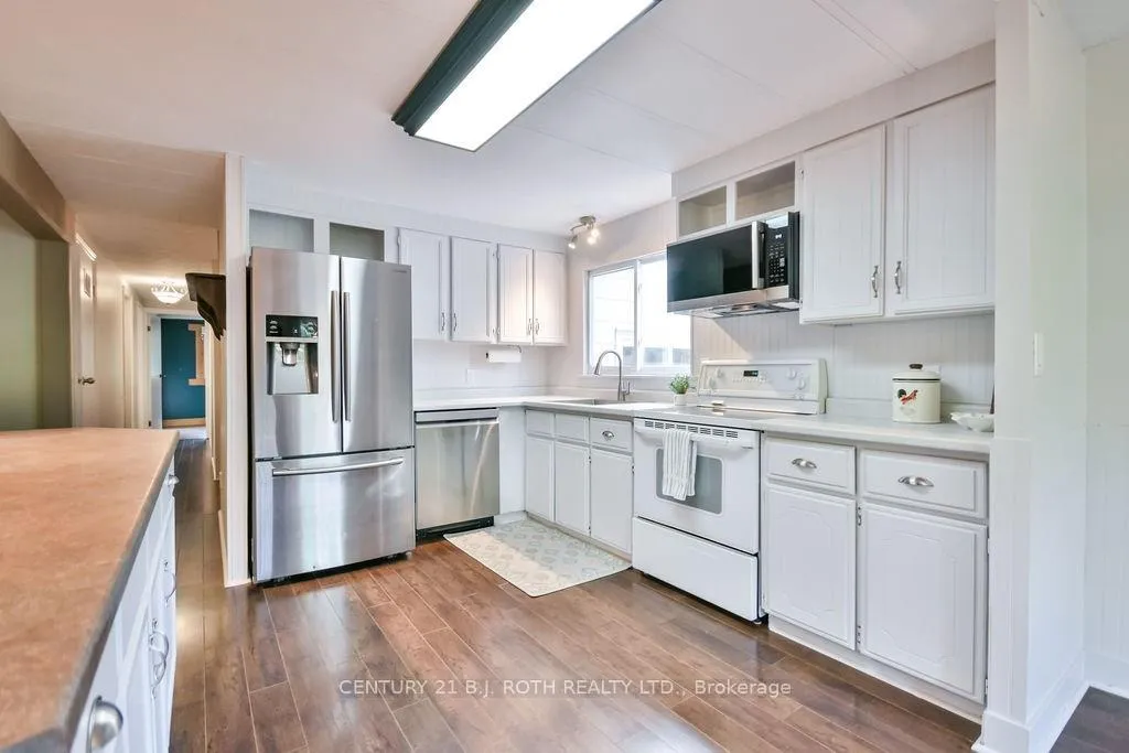 Photo 5 of 2095 Dwyer Road, Springwater, Midhurst — HOMEH
