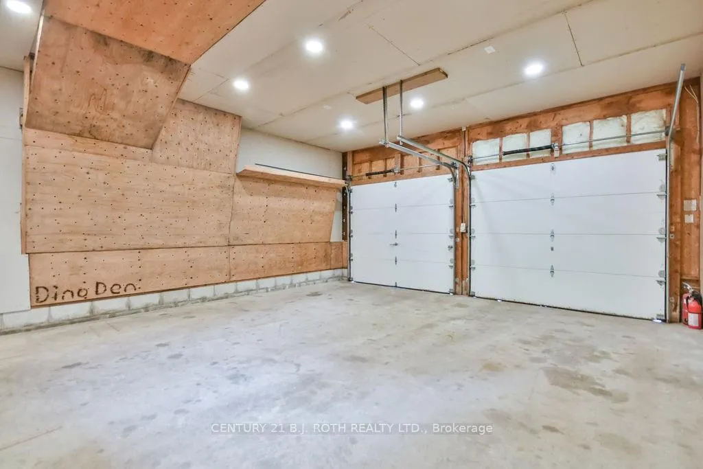 Photo 18 of 2095 Dwyer Road, Springwater, Midhurst — HOMEH