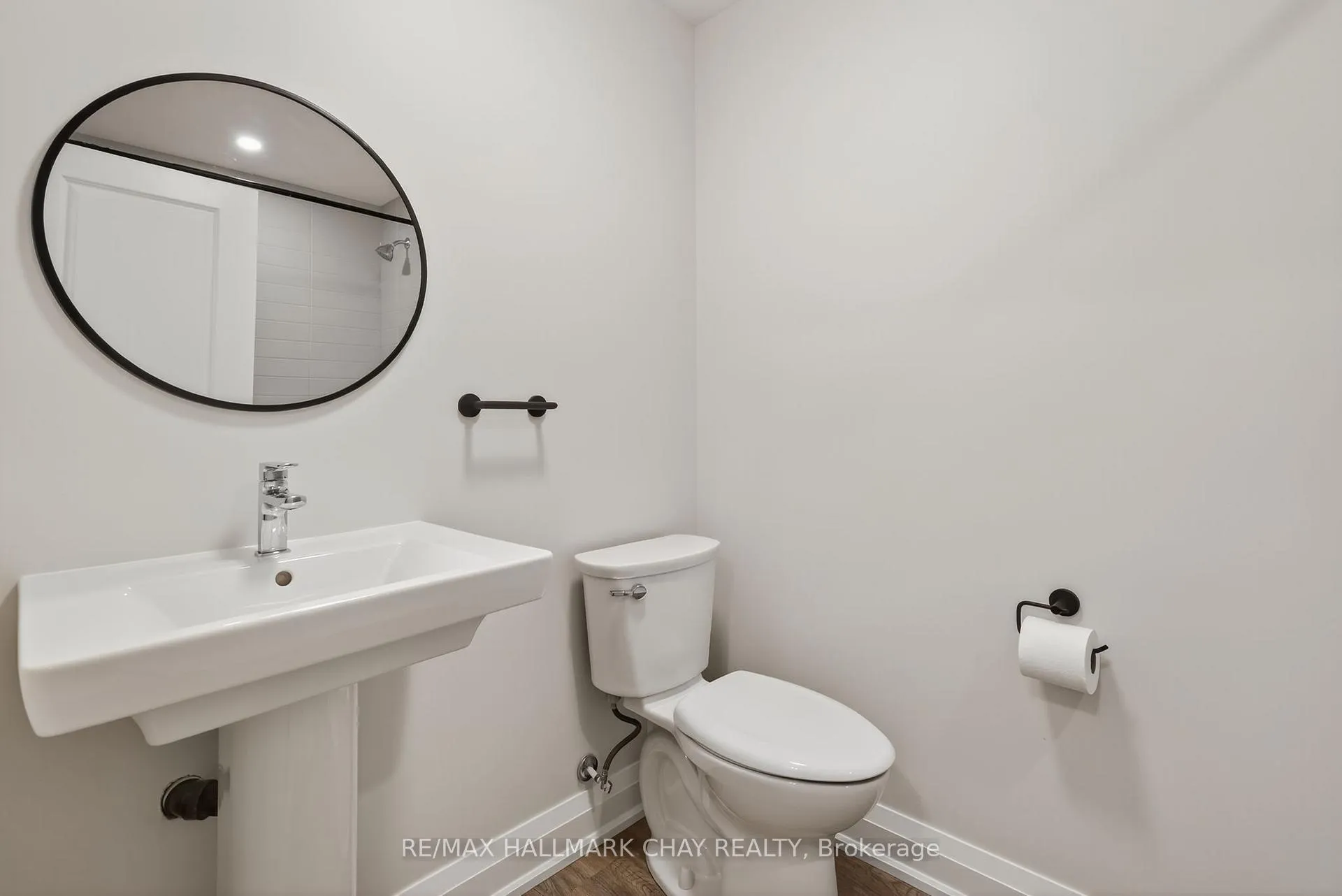Photo 23 of 86 Clapperton Street, Barrie, Codrington — HOMEH