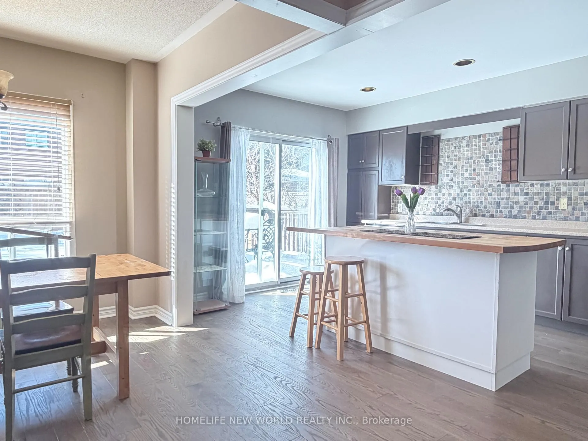 Photo 6 of 2094 Frontier Drive, Oakville, West Oak Trails — HOMEH