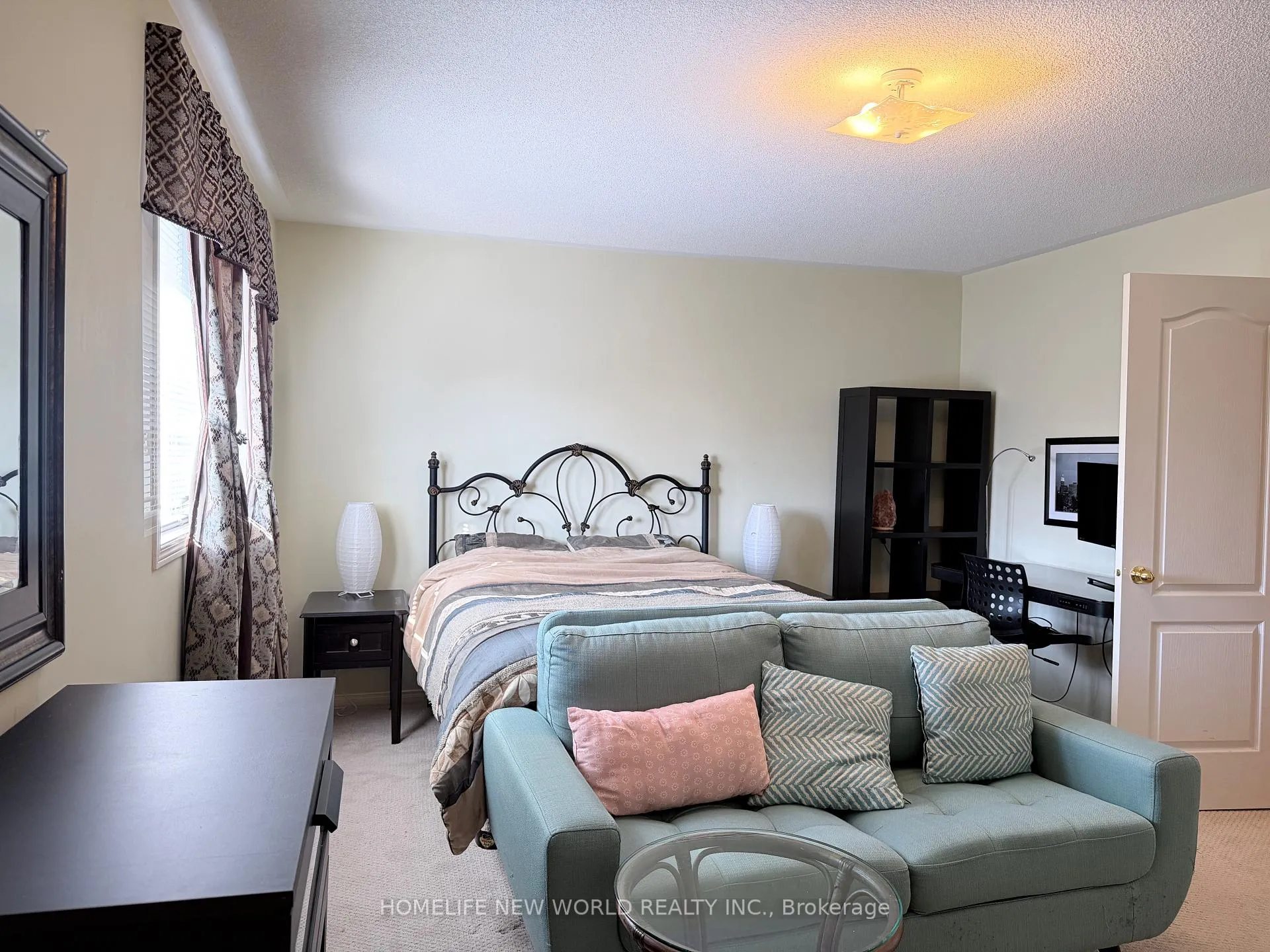 Photo 7 of 2094 Frontier Drive, Oakville, West Oak Trails — HOMEH