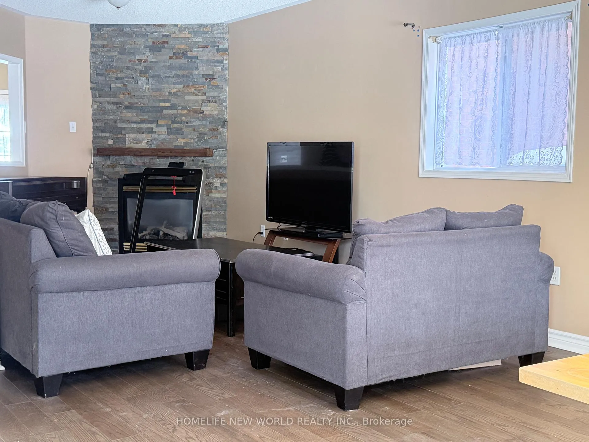 Photo 9 of 2094 Frontier Drive, Oakville, West Oak Trails — HOMEH