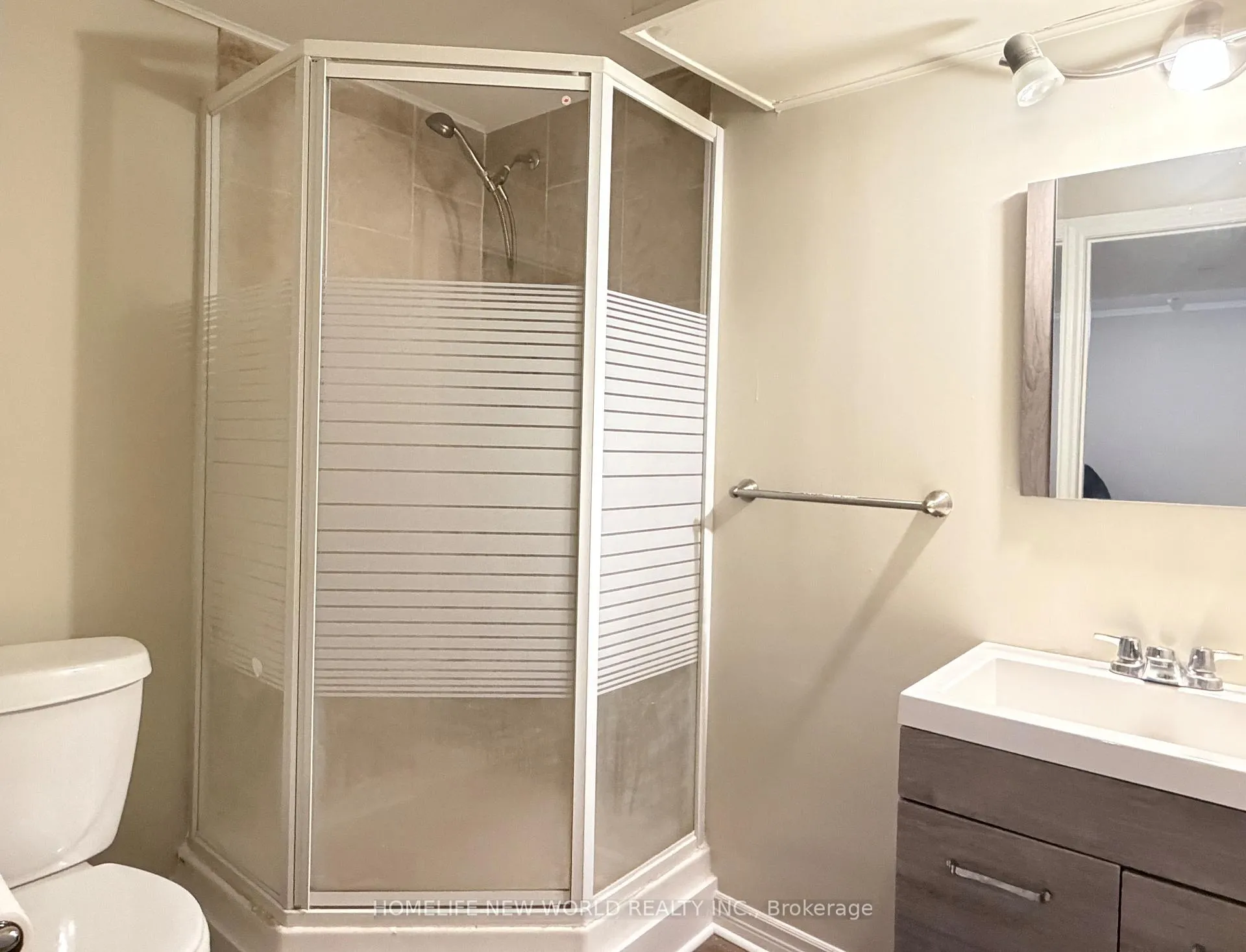 Photo 15 of 2094 Frontier Drive, Oakville, West Oak Trails — HOMEH