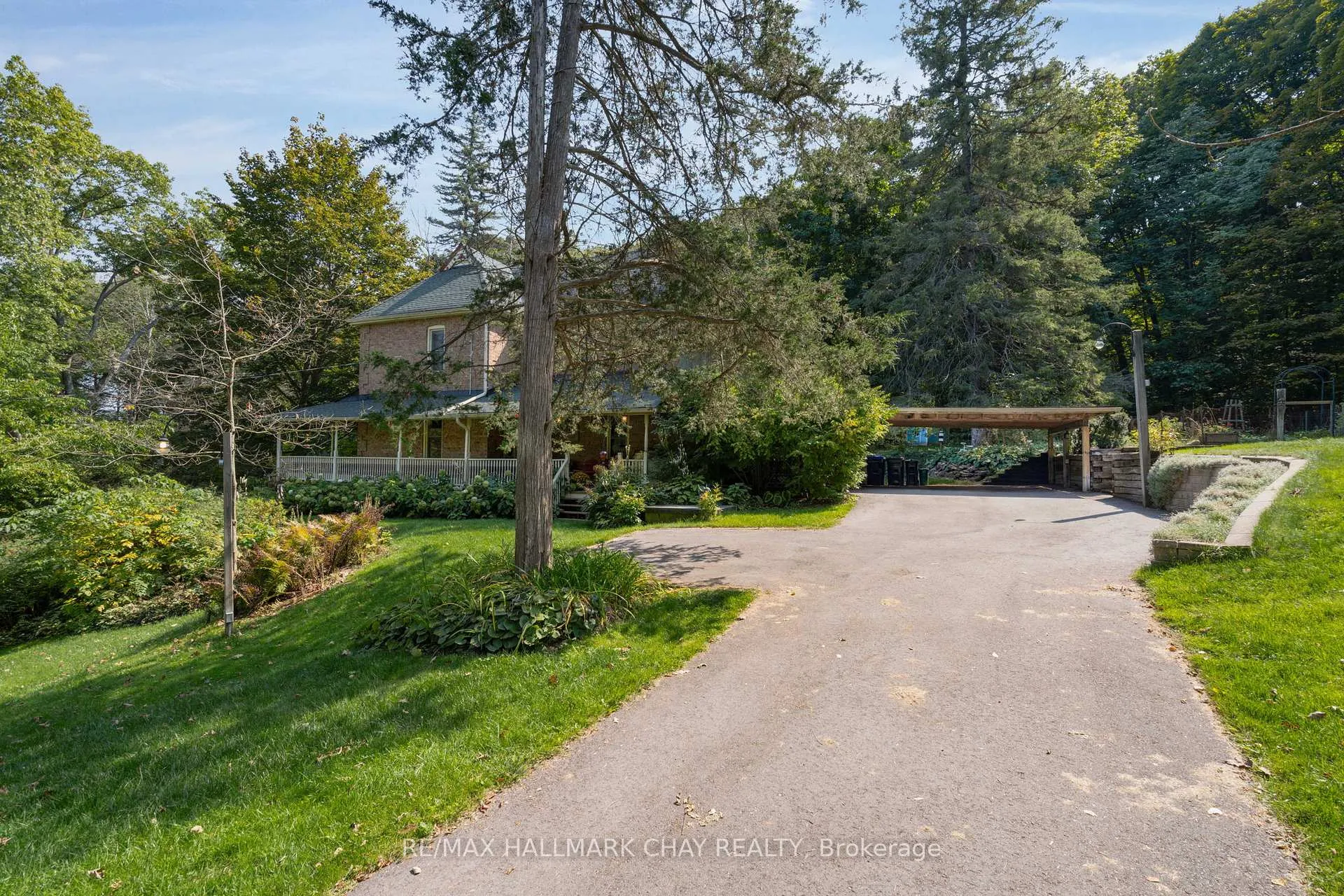 Photo 4 of 4950 Penetanguishene Road, Springwater, Hillsdale — HOMEH