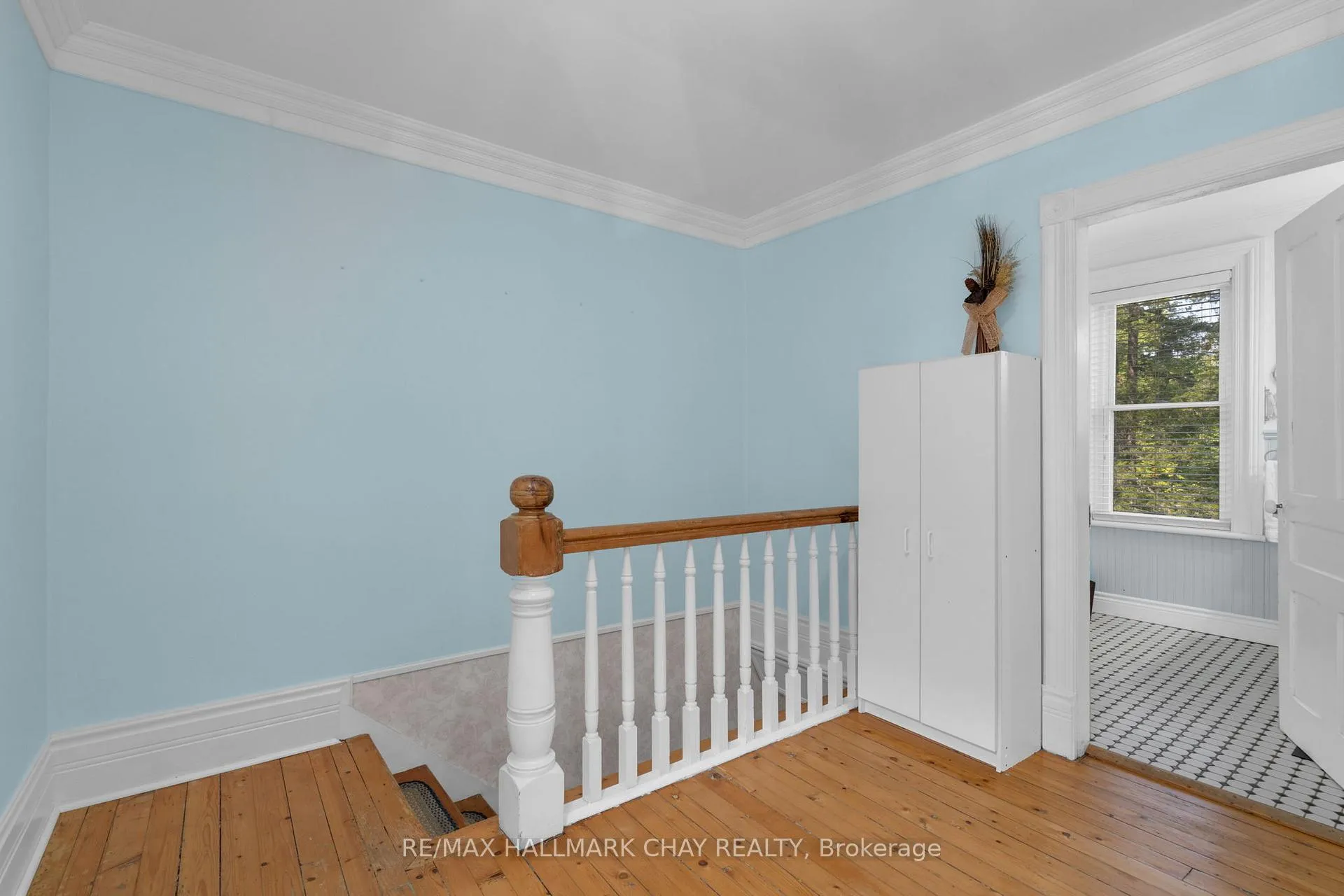 Photo 25 of 4950 Penetanguishene Road, Springwater, Hillsdale — HOMEH