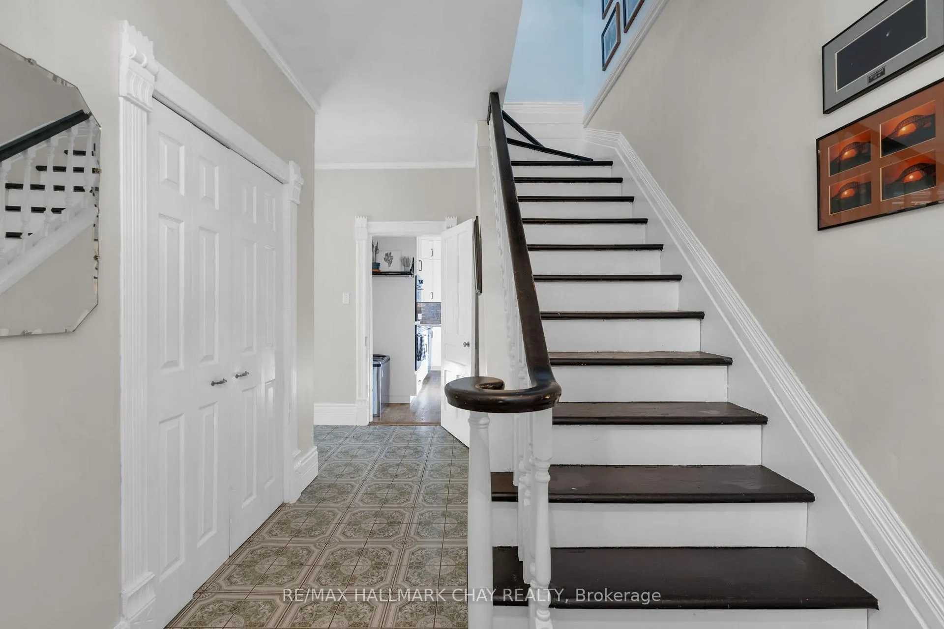 Photo 26 of 4950 Penetanguishene Road, Springwater, Hillsdale — HOMEH