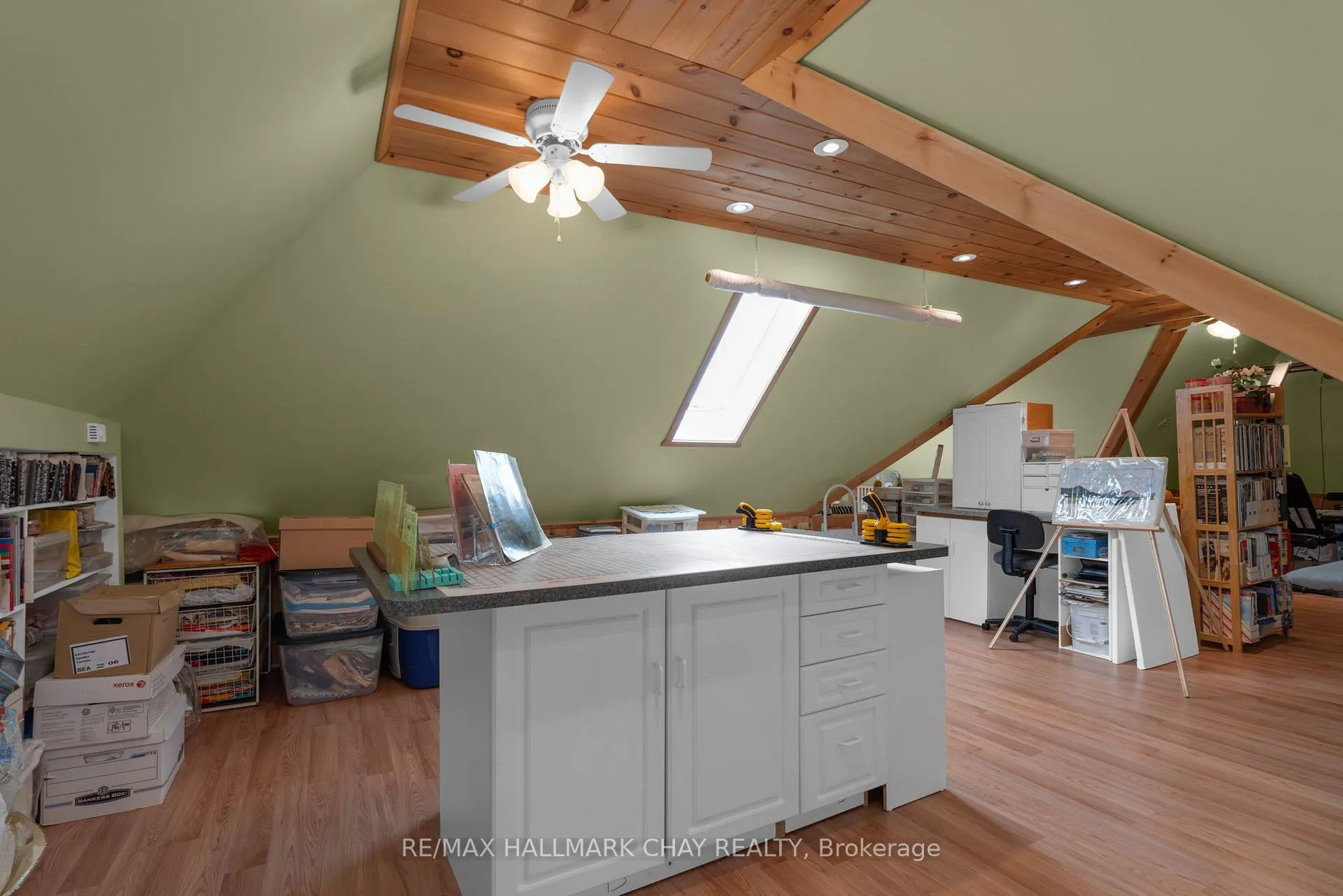 Photo 27 of 4950 Penetanguishene Road, Springwater, Hillsdale — HOMEH