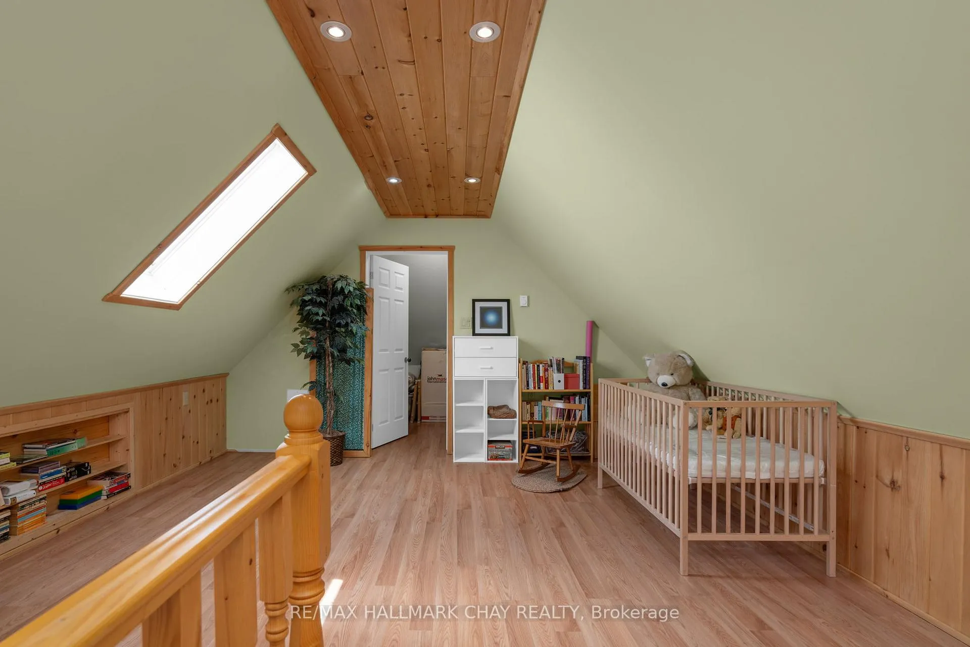 Photo 29 of 4950 Penetanguishene Road, Springwater, Hillsdale — HOMEH