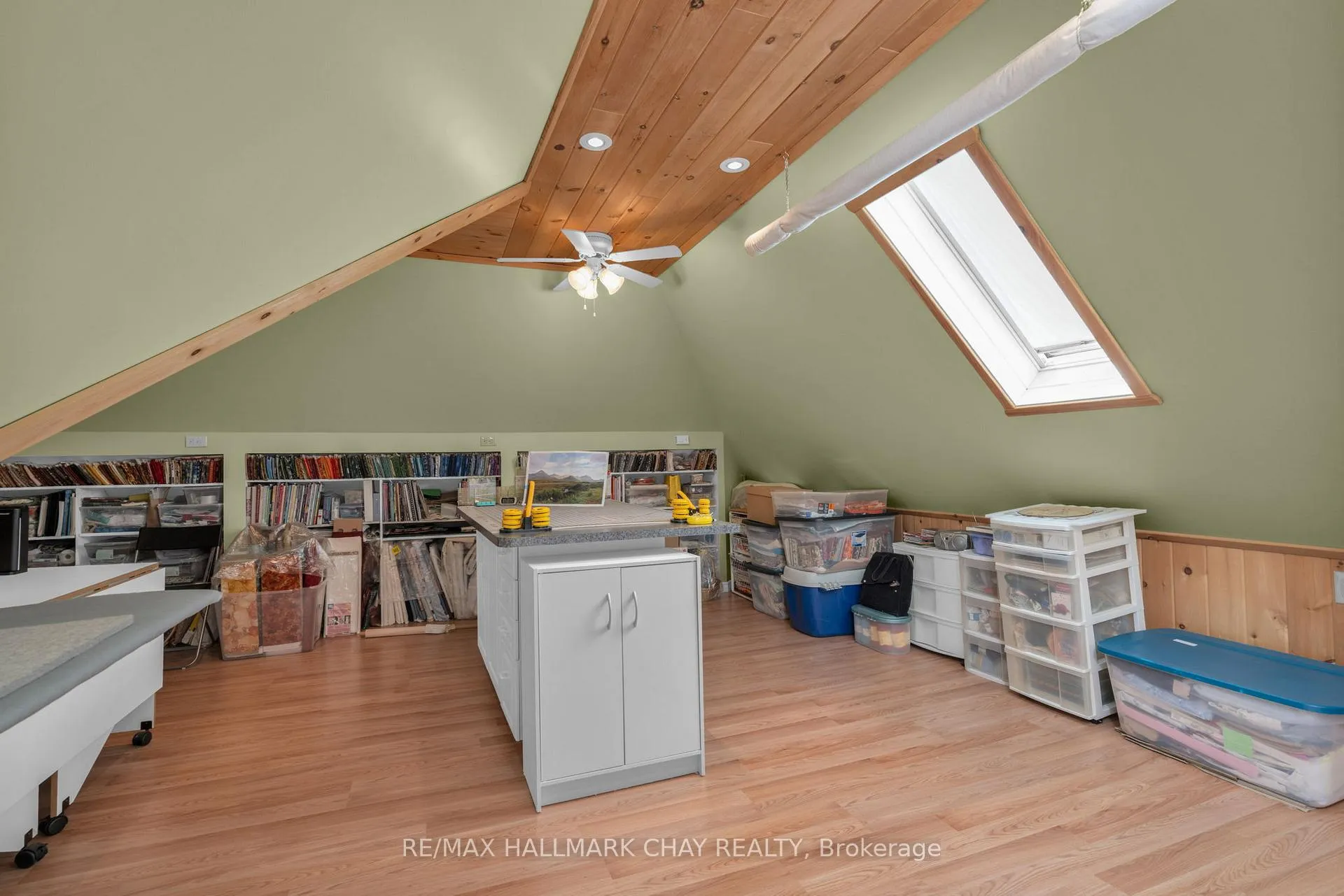 Photo 30 of 4950 Penetanguishene Road, Springwater, Hillsdale — HOMEH