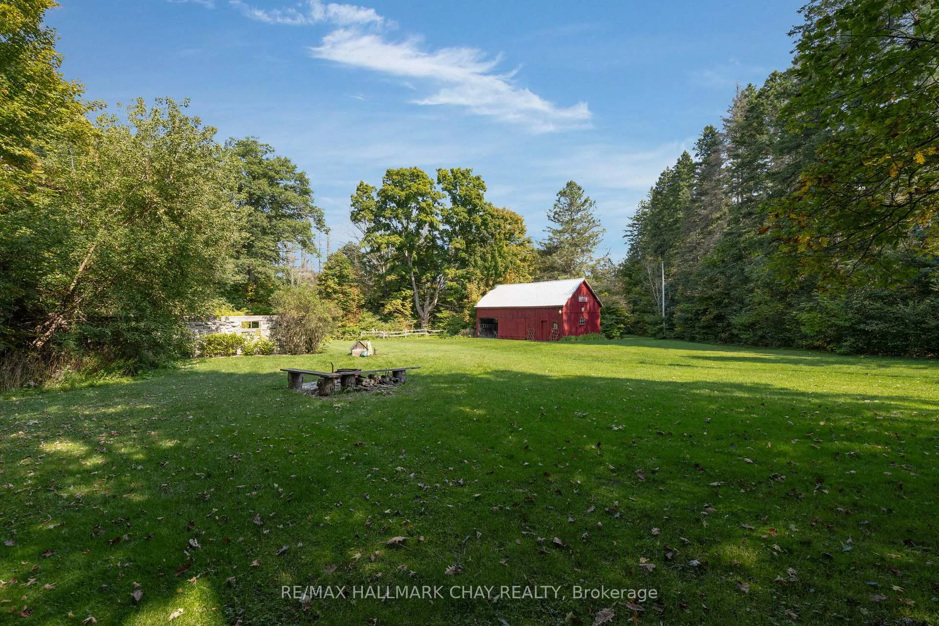 Photo 37 of 4950 Penetanguishene Road, Springwater, Hillsdale — HOMEH