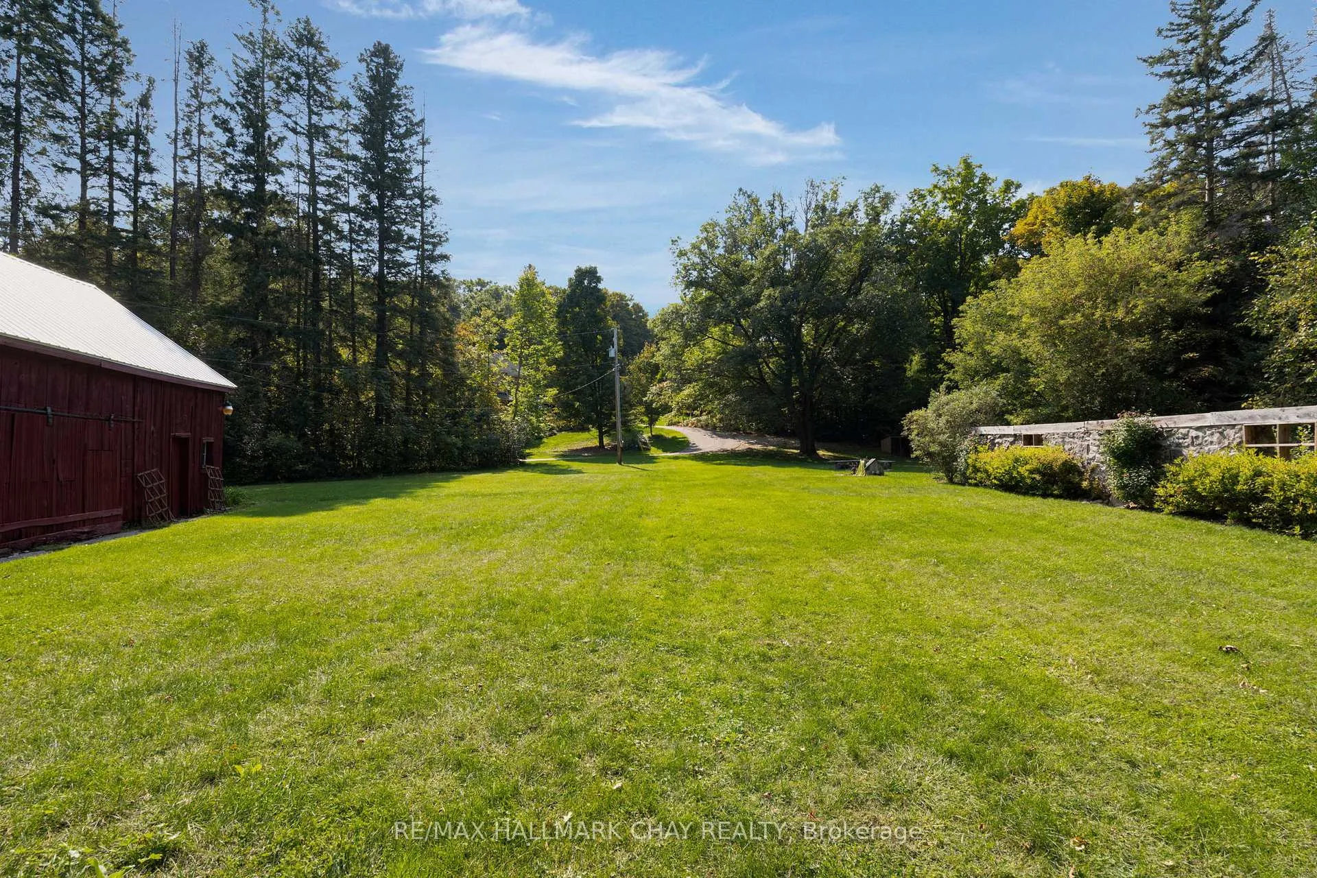 Photo 38 of 4950 Penetanguishene Road, Springwater, Hillsdale — HOMEH