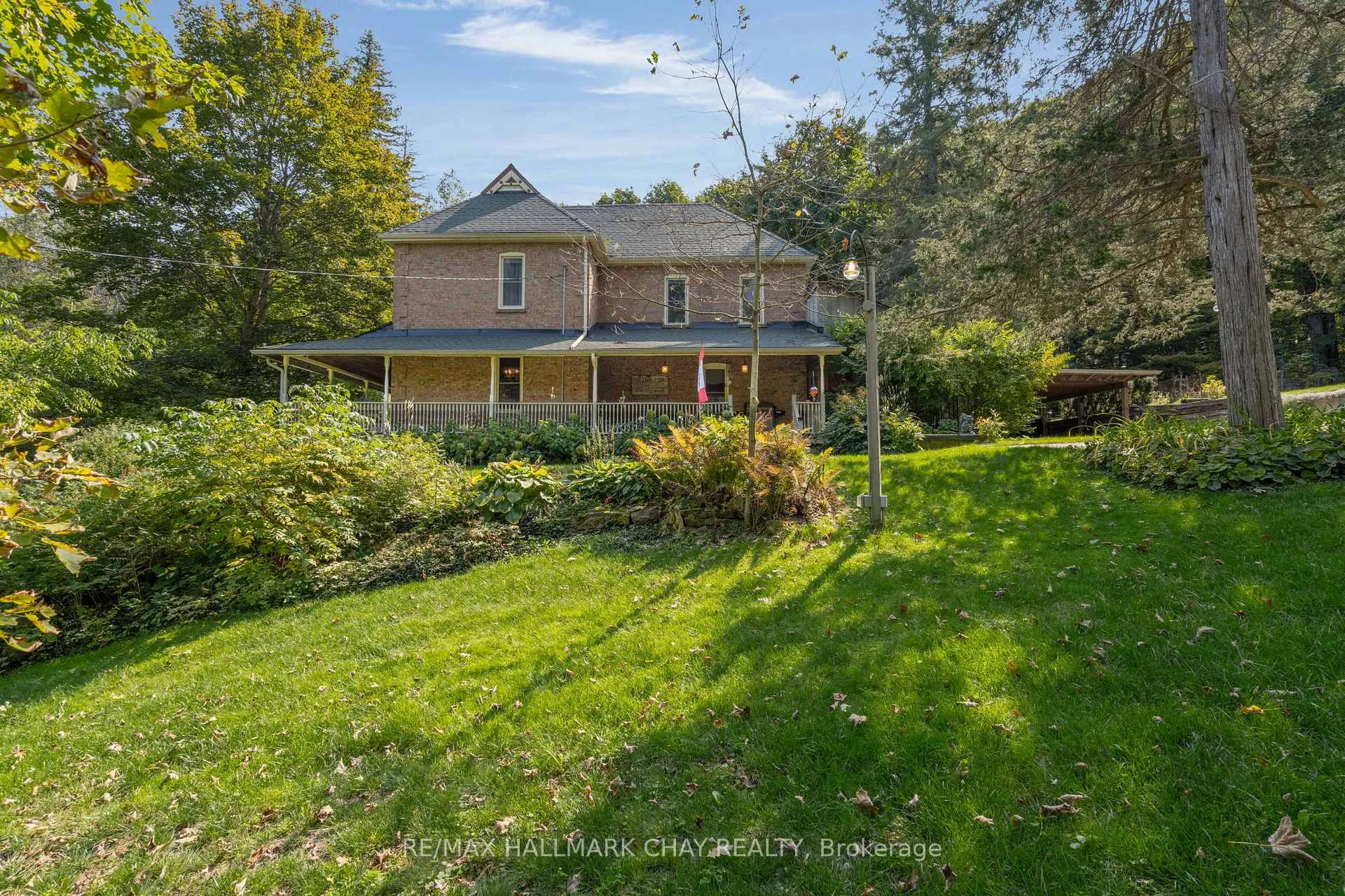 Photo 41 of 4950 Penetanguishene Road, Springwater, Hillsdale — HOMEH