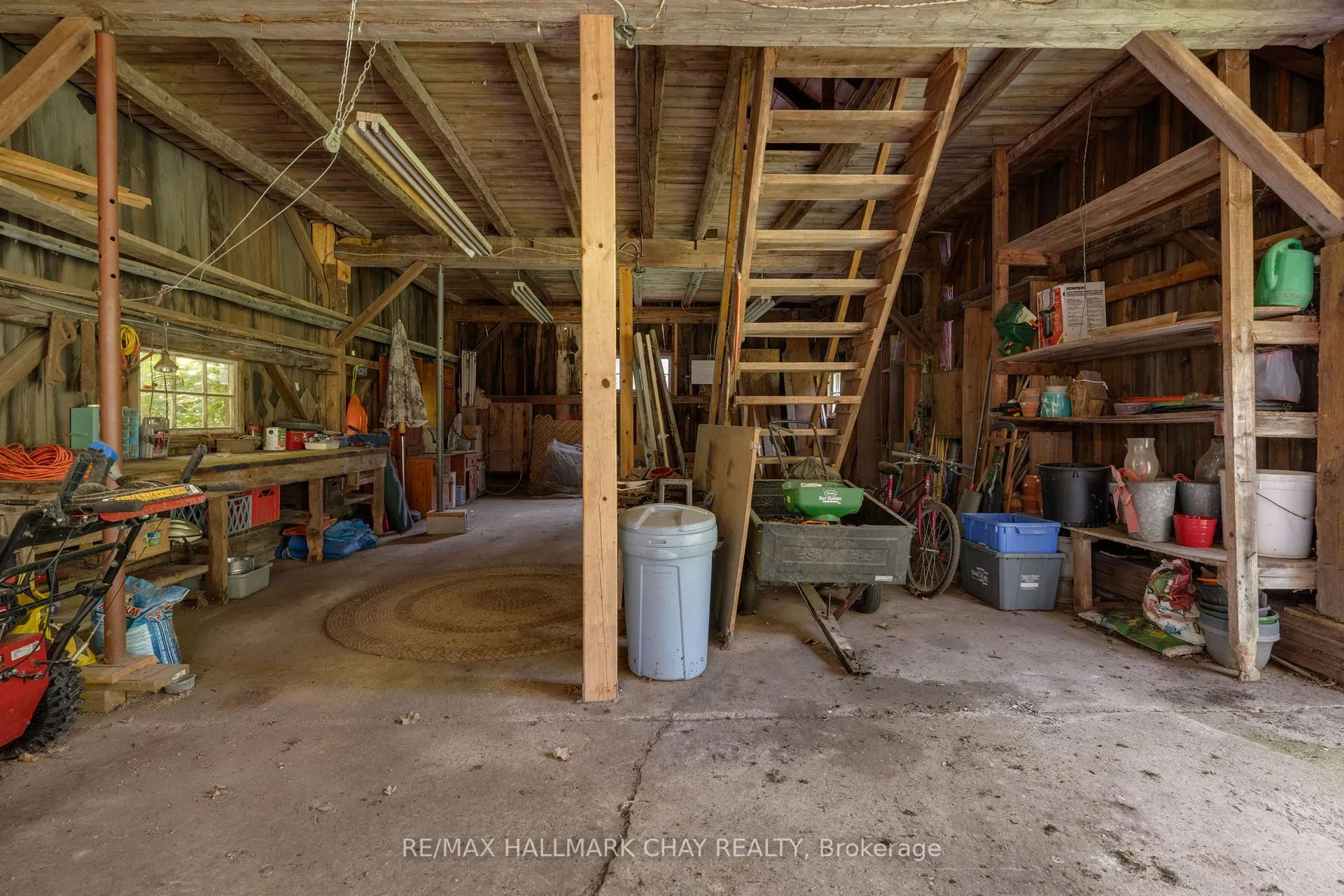 Photo 44 of 4950 Penetanguishene Road, Springwater, Hillsdale — HOMEH