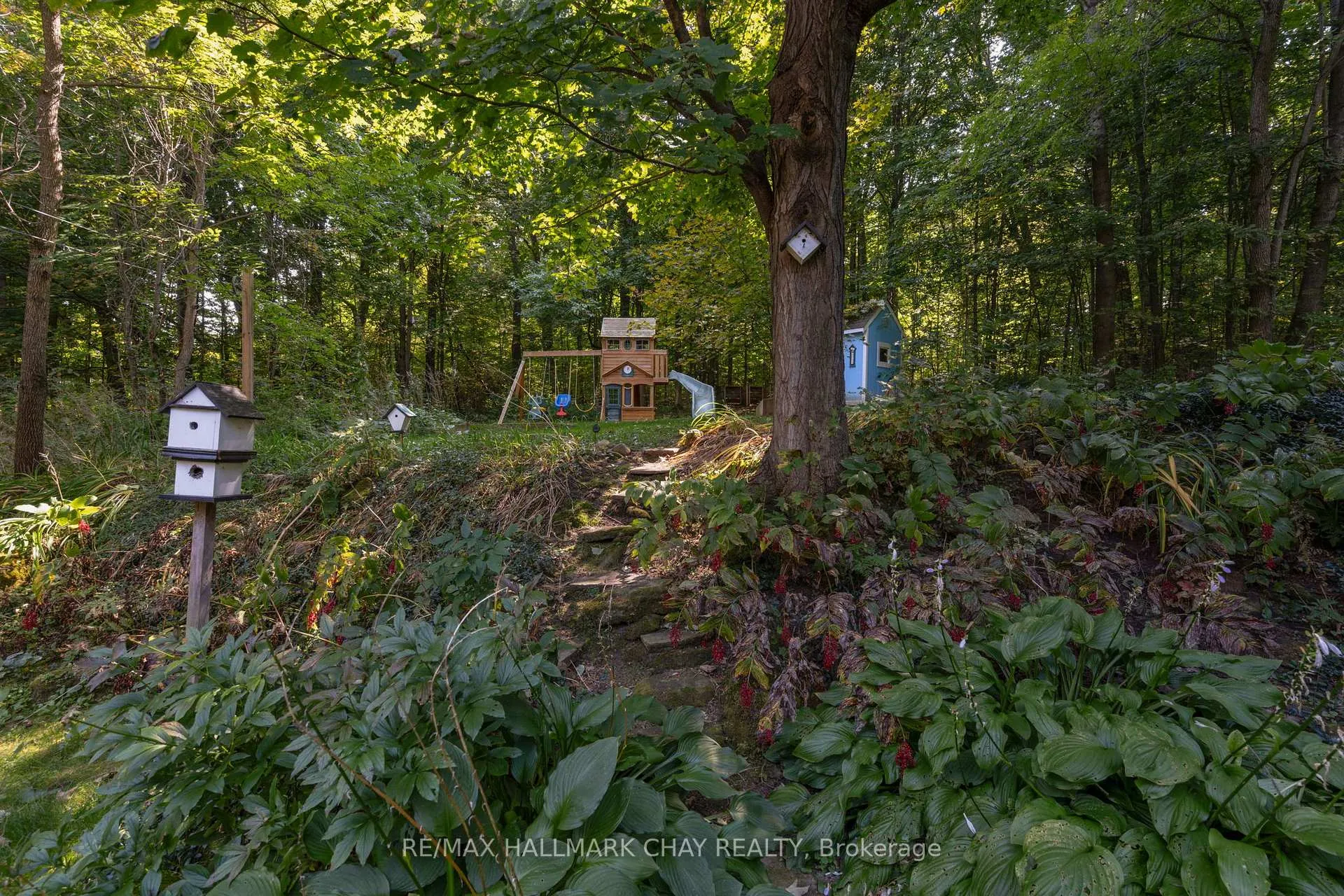 Photo 45 of 4950 Penetanguishene Road, Springwater, Hillsdale — HOMEH