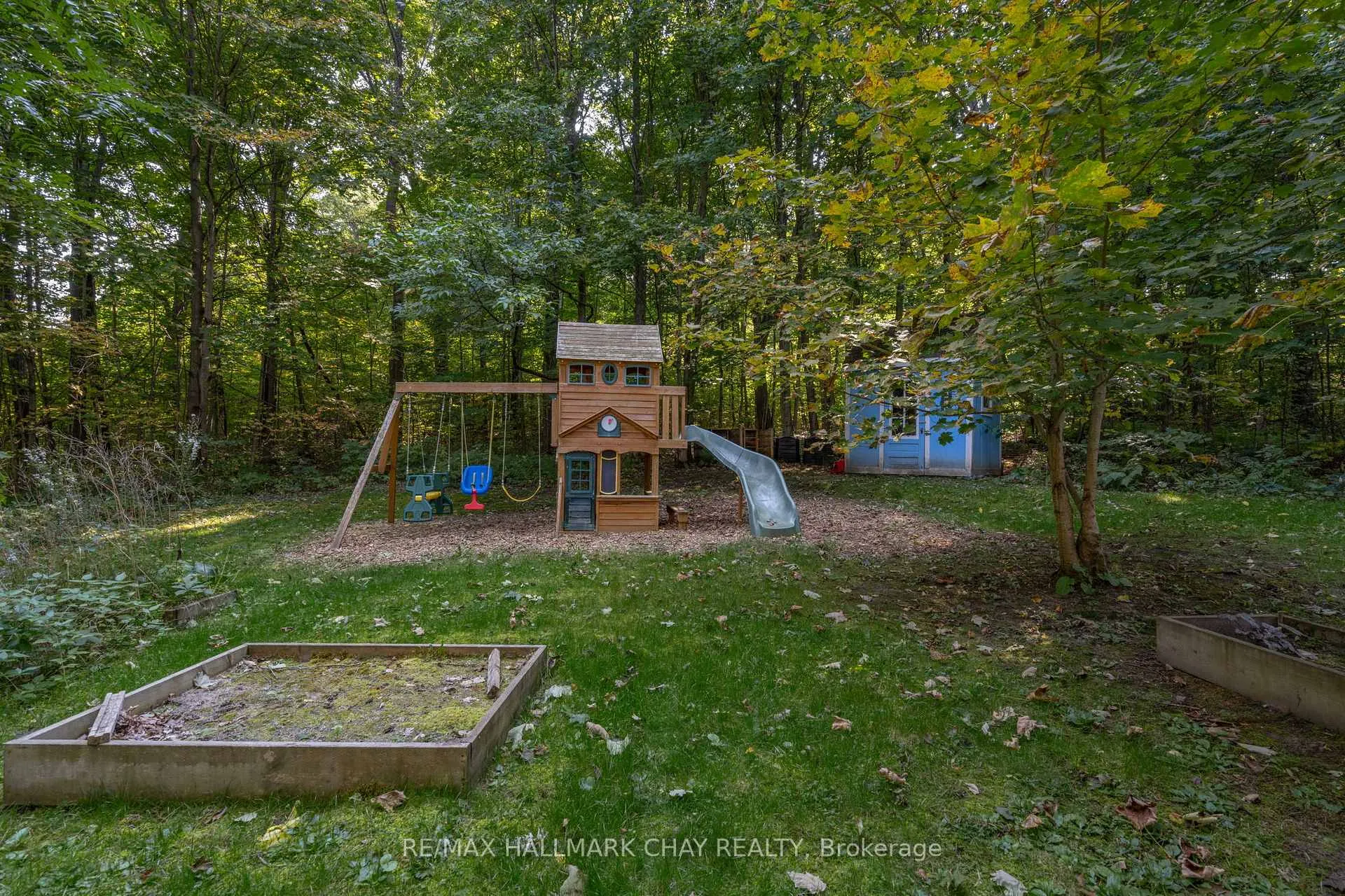 Photo 46 of 4950 Penetanguishene Road, Springwater, Hillsdale — HOMEH
