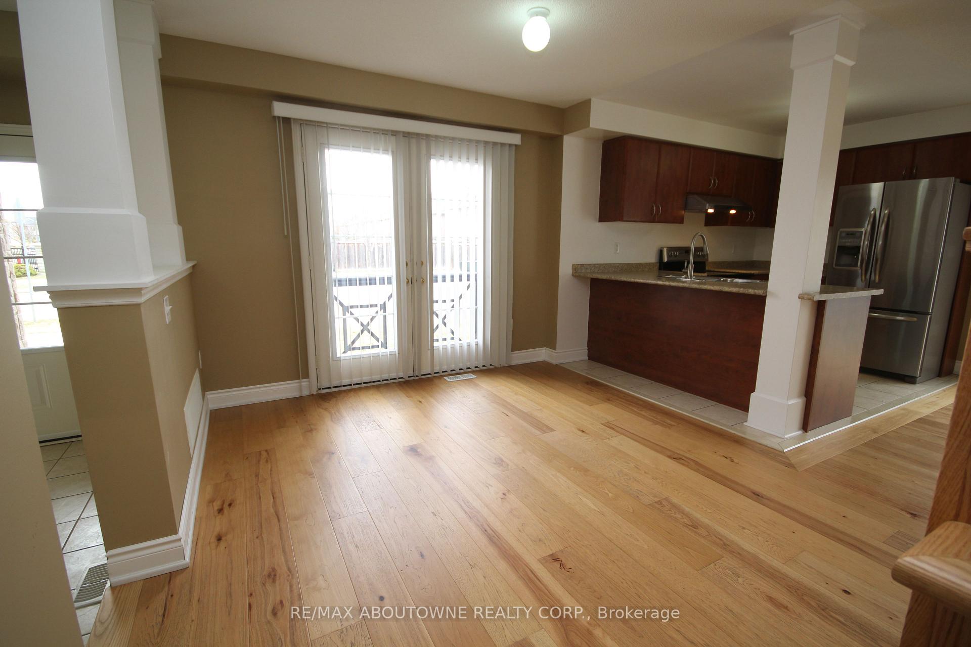 Photo 6 of 4248 Thomas Alton Boulevard, Burlington, Alton — HOMEH