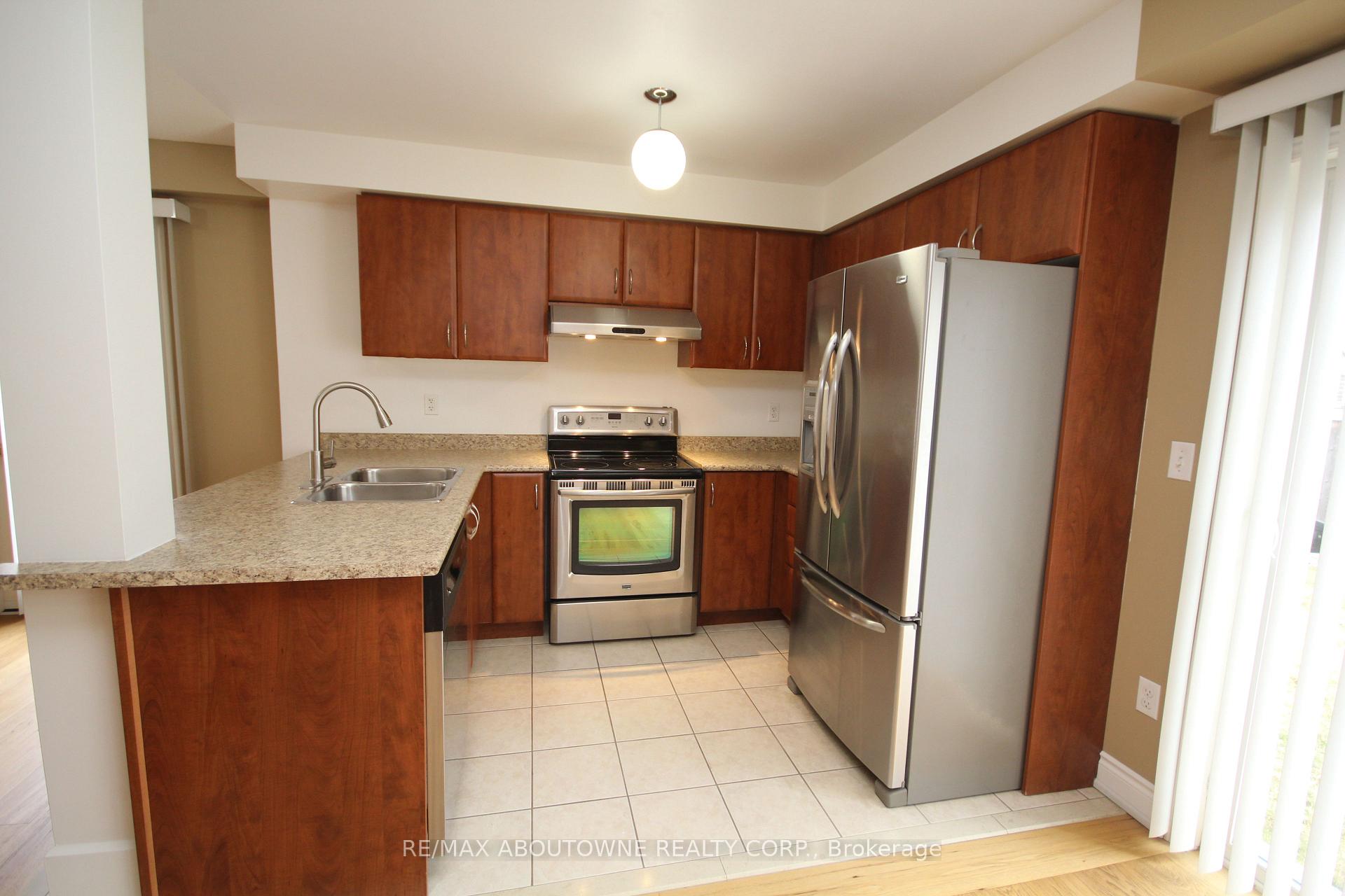 Photo 11 of 4248 Thomas Alton Boulevard, Burlington, Alton — HOMEH