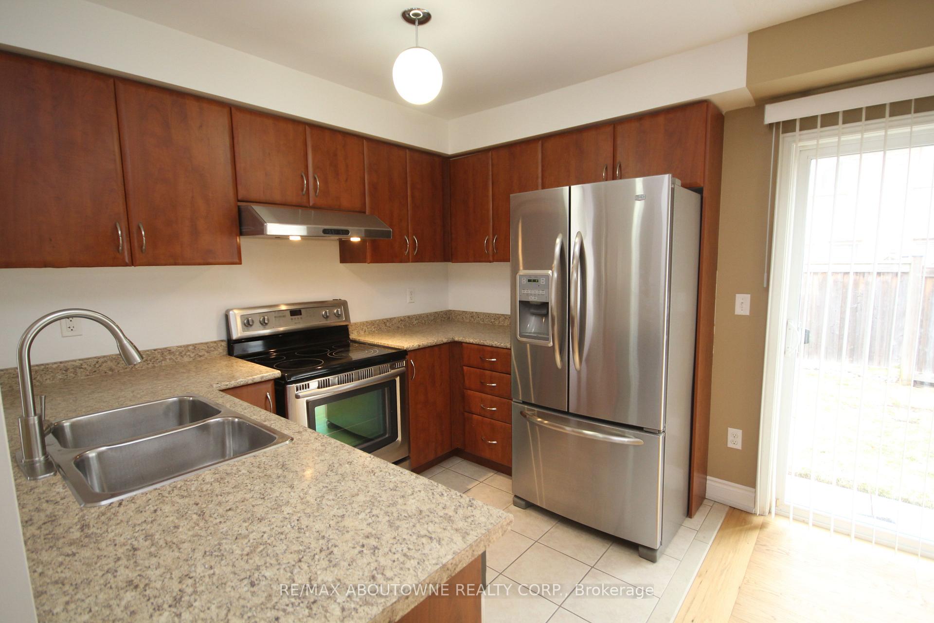 Photo 13 of 4248 Thomas Alton Boulevard, Burlington, Alton — HOMEH