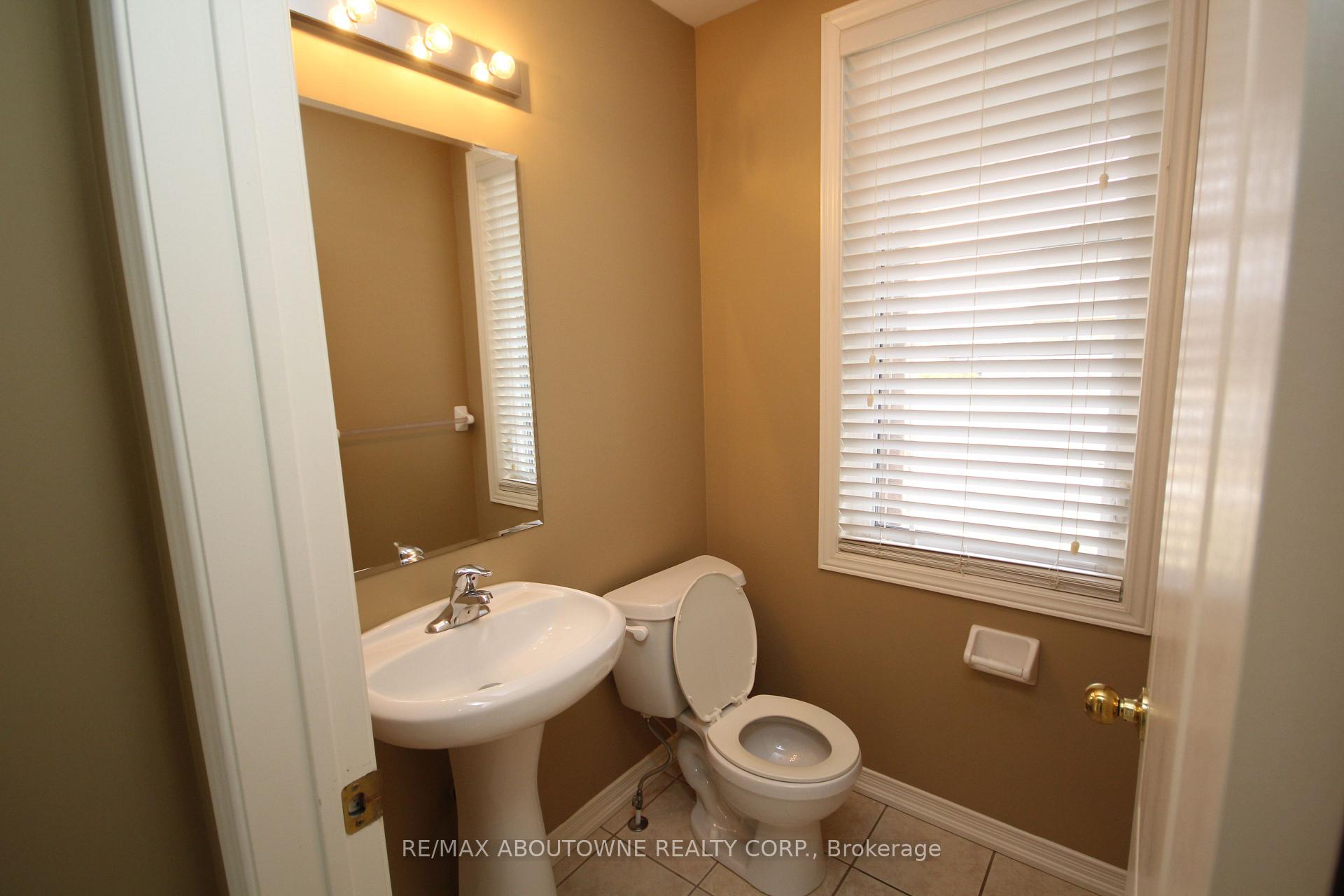 Photo 15 of 4248 Thomas Alton Boulevard, Burlington, Alton — HOMEH