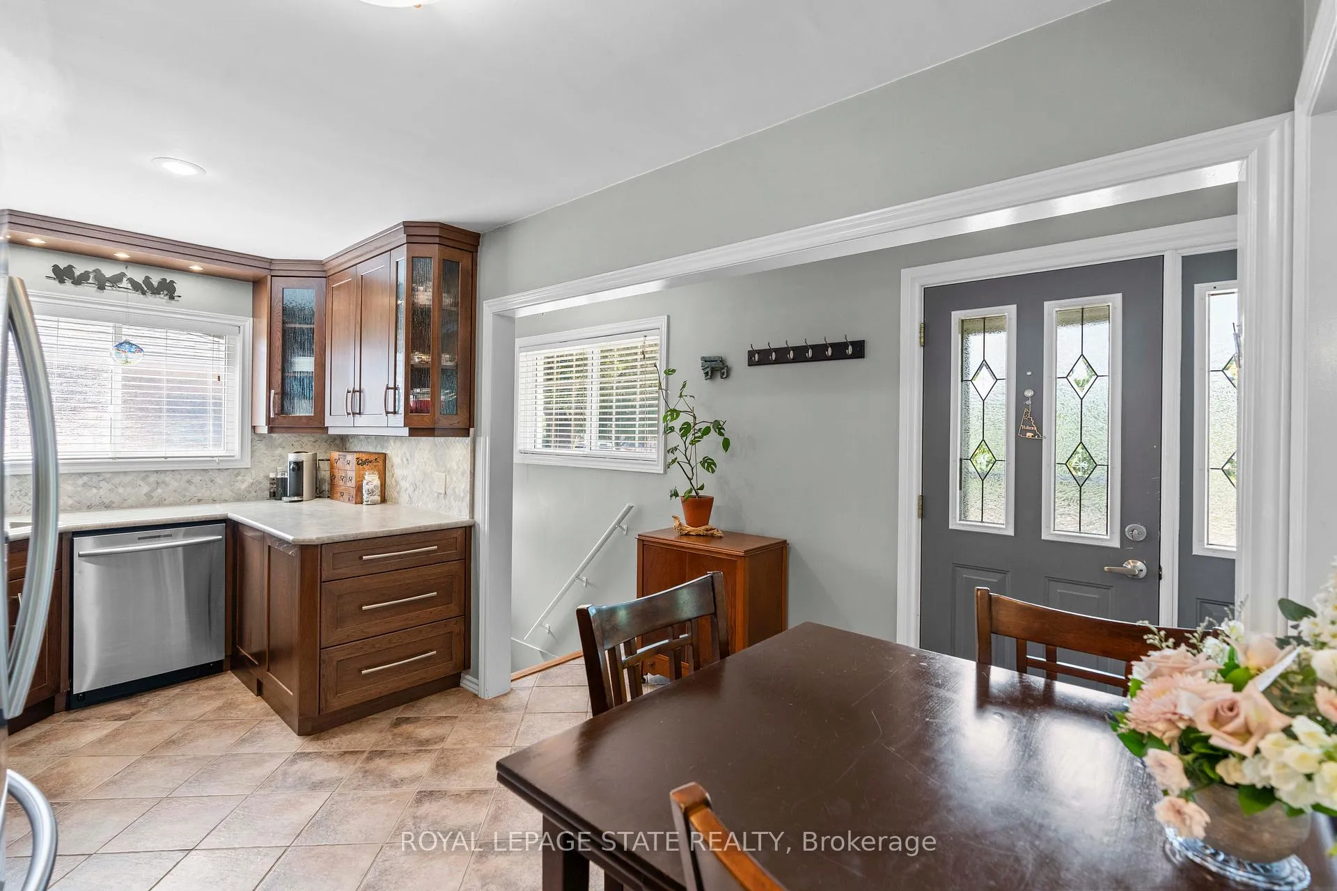 Photo 11 of 11 Barnett Court, Hamilton, Huntington — HOMEH