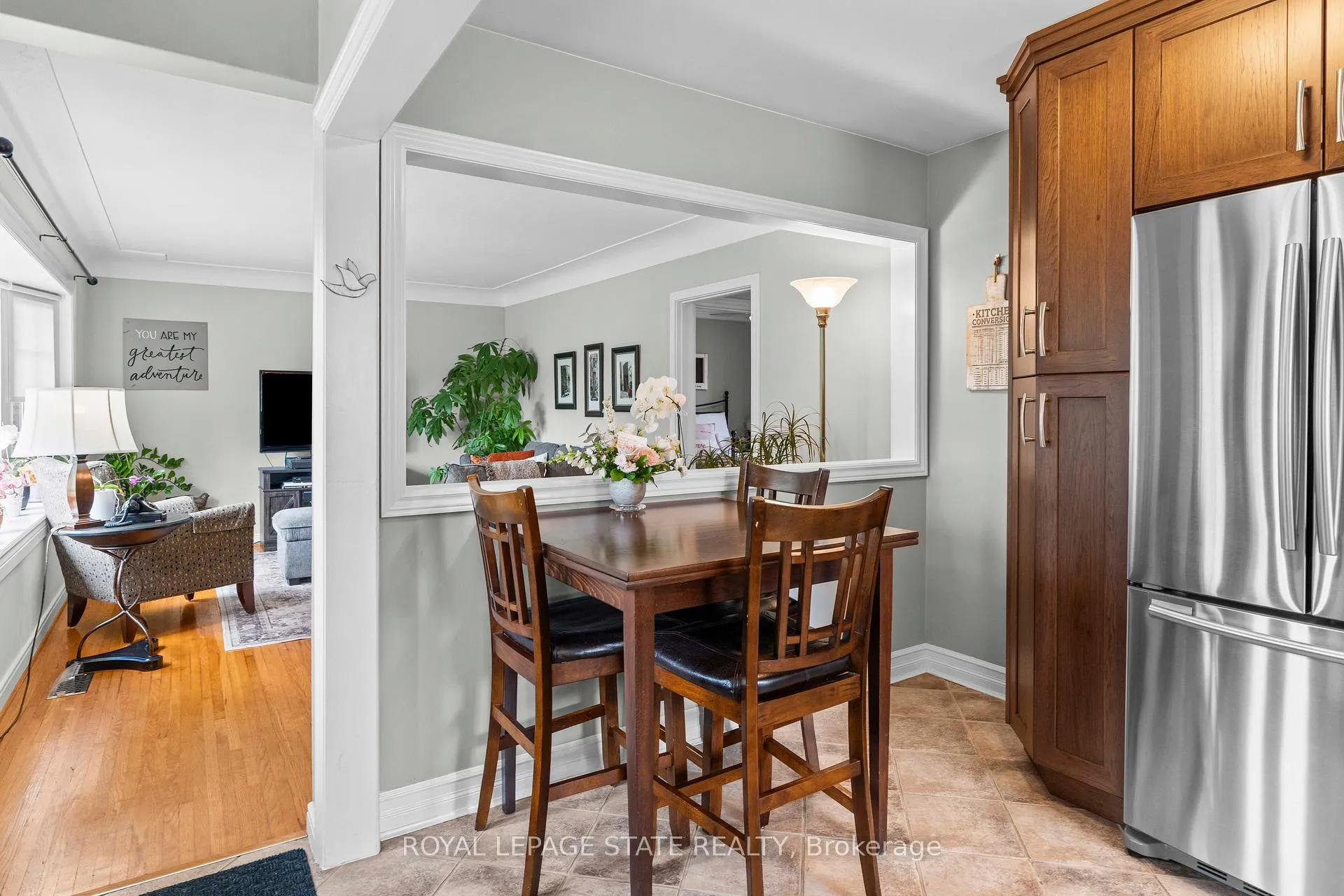 Photo 13 of 11 Barnett Court, Hamilton, Huntington — HOMEH