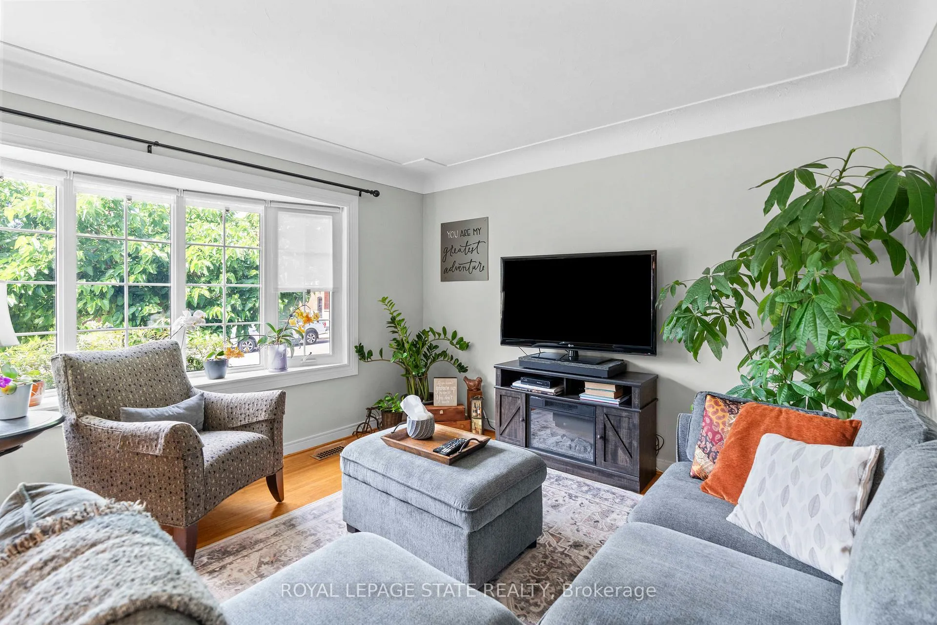Photo 14 of 11 Barnett Court, Hamilton, Huntington — HOMEH