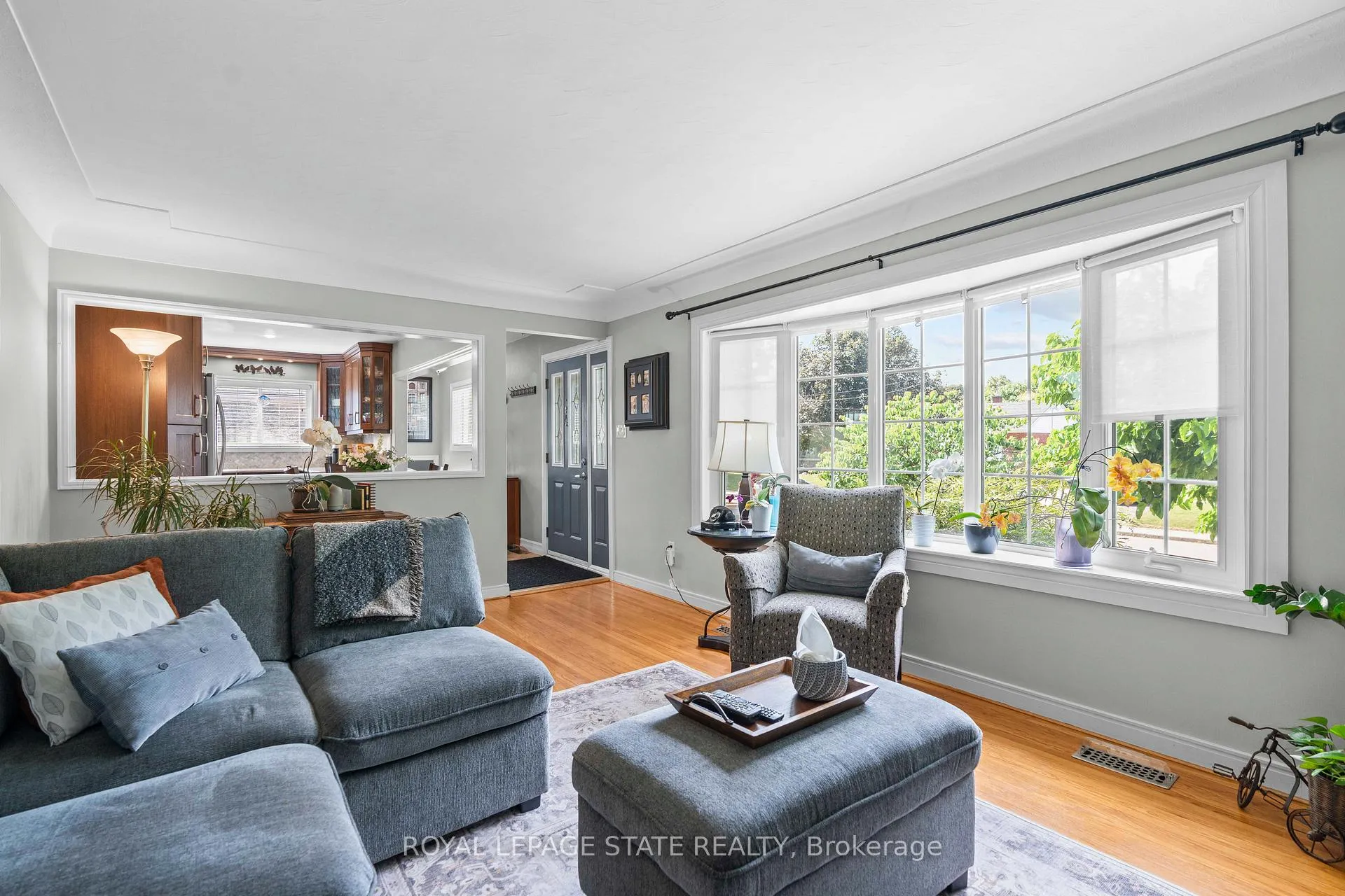 Photo 15 of 11 Barnett Court, Hamilton, Huntington — HOMEH