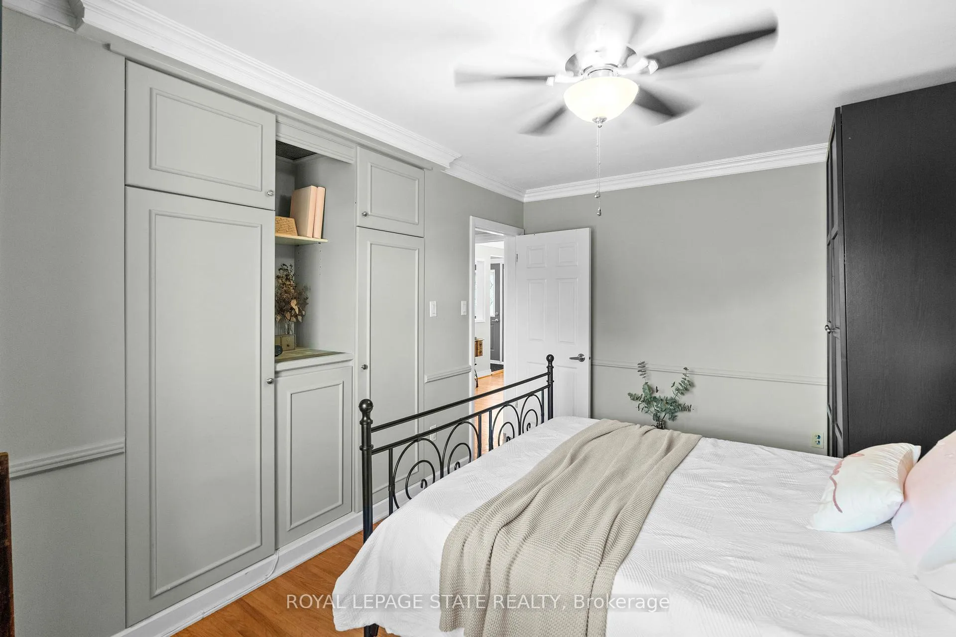 Photo 21 of 11 Barnett Court, Hamilton, Huntington — HOMEH