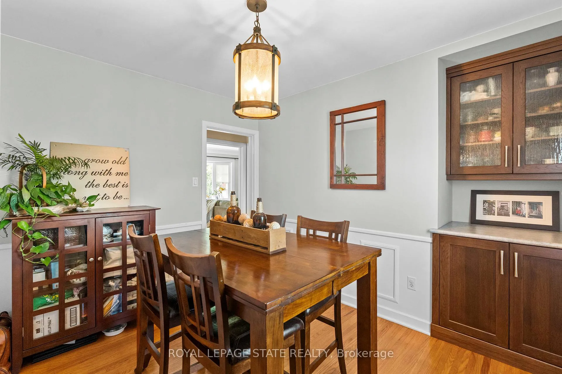 Photo 24 of 11 Barnett Court, Hamilton, Huntington — HOMEH