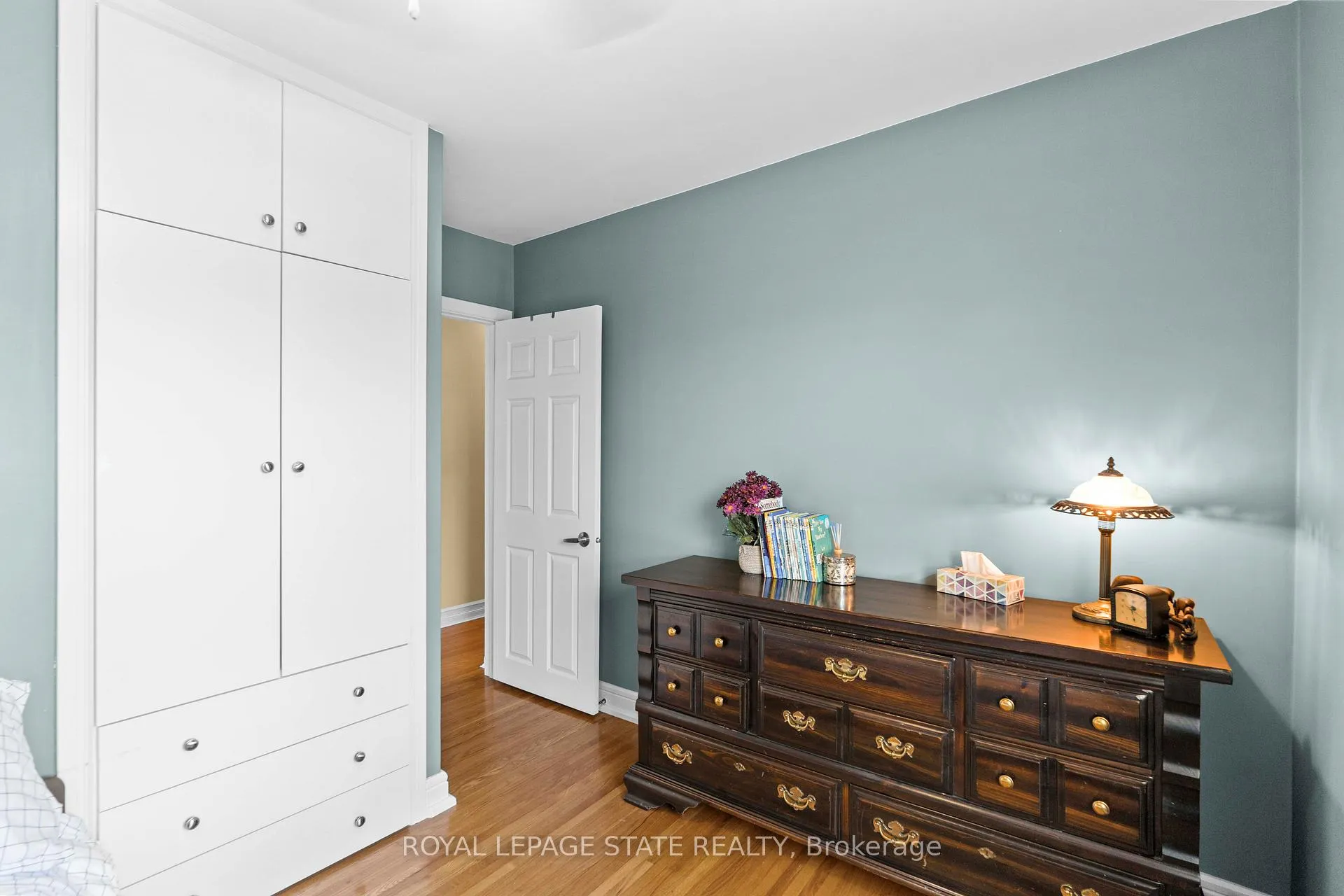 Photo 26 of 11 Barnett Court, Hamilton, Huntington — HOMEH